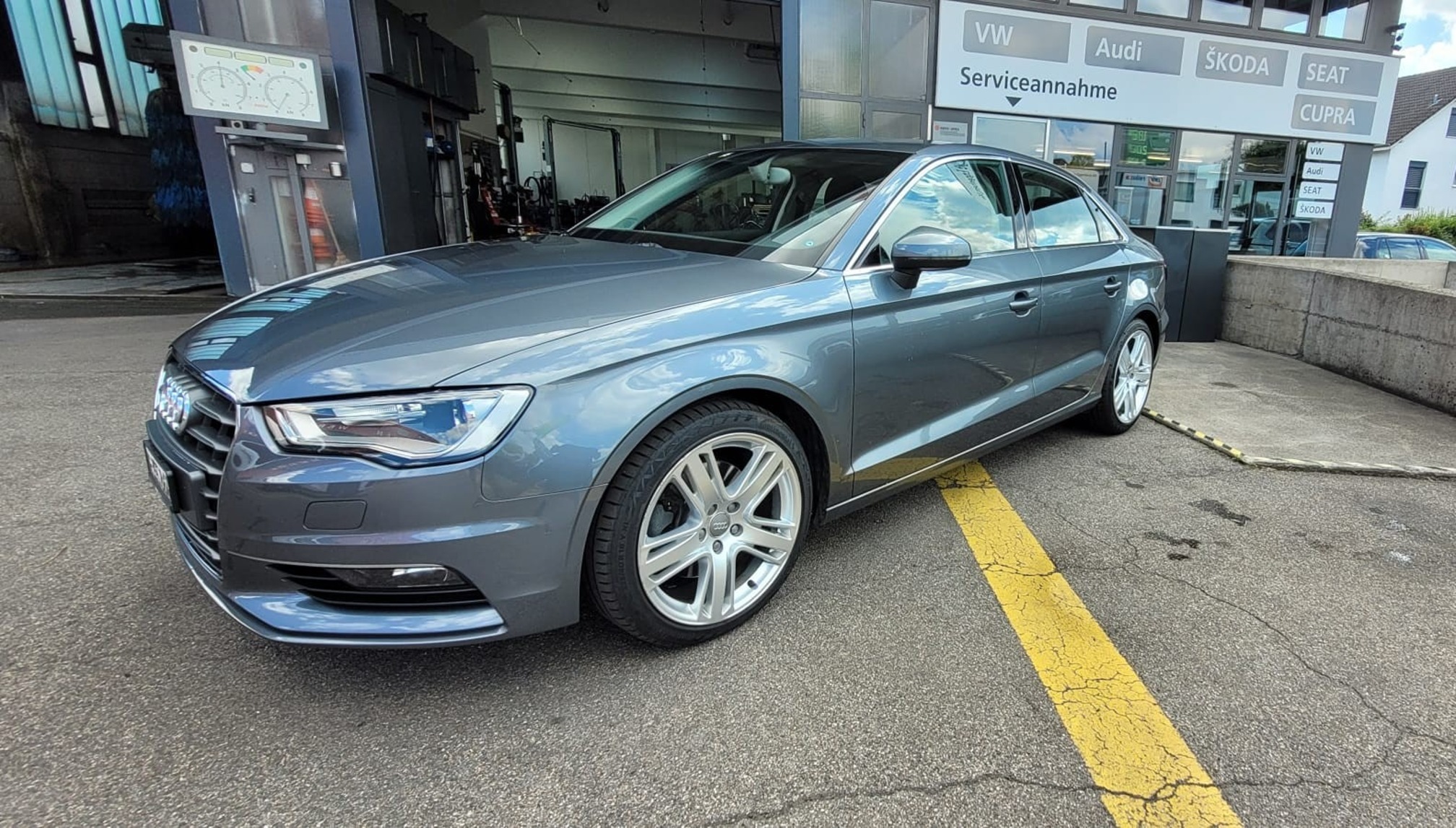 AUDI A3 Limo. 1.8TFSI — zdjęcie 4