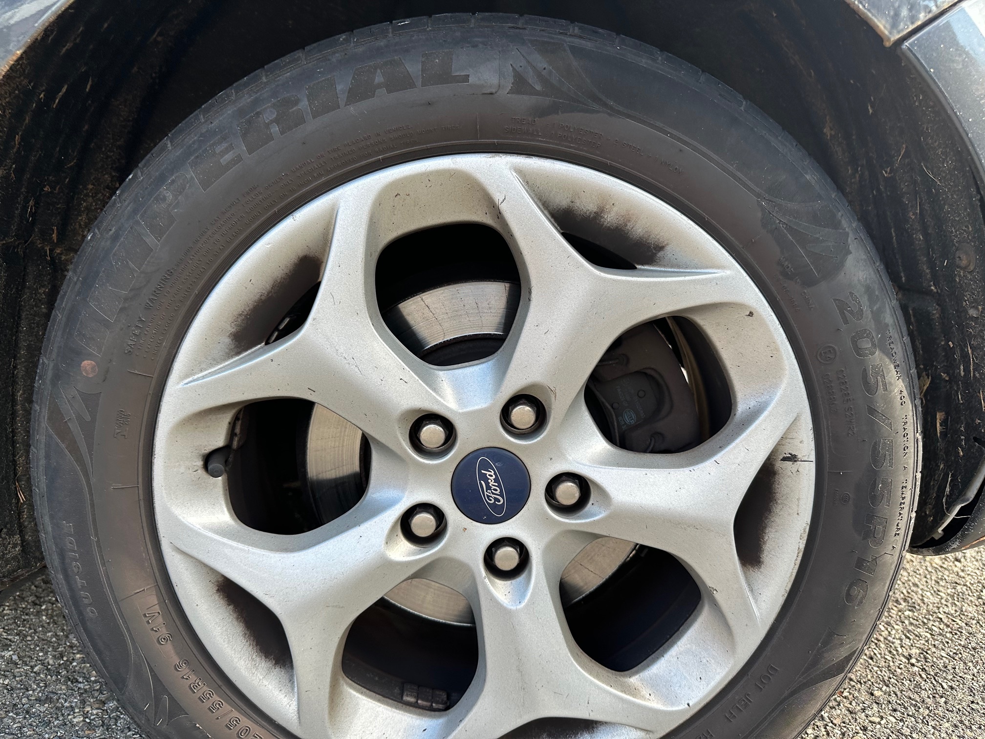 FORD Focus 2.0i 16V — zdjęcie 11