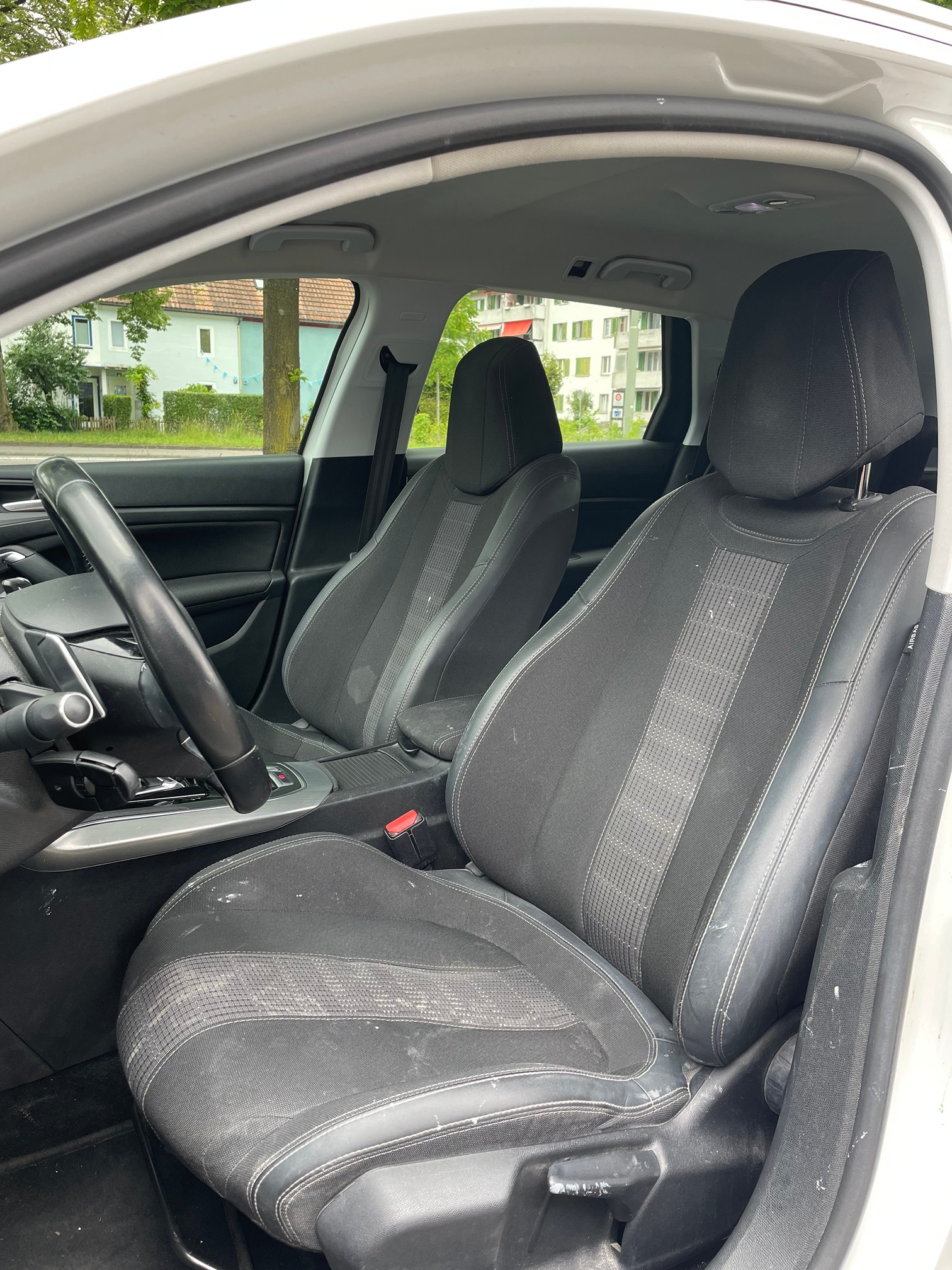 PEUGEOT 308 1.5 HDi STT — zdjęcie 8