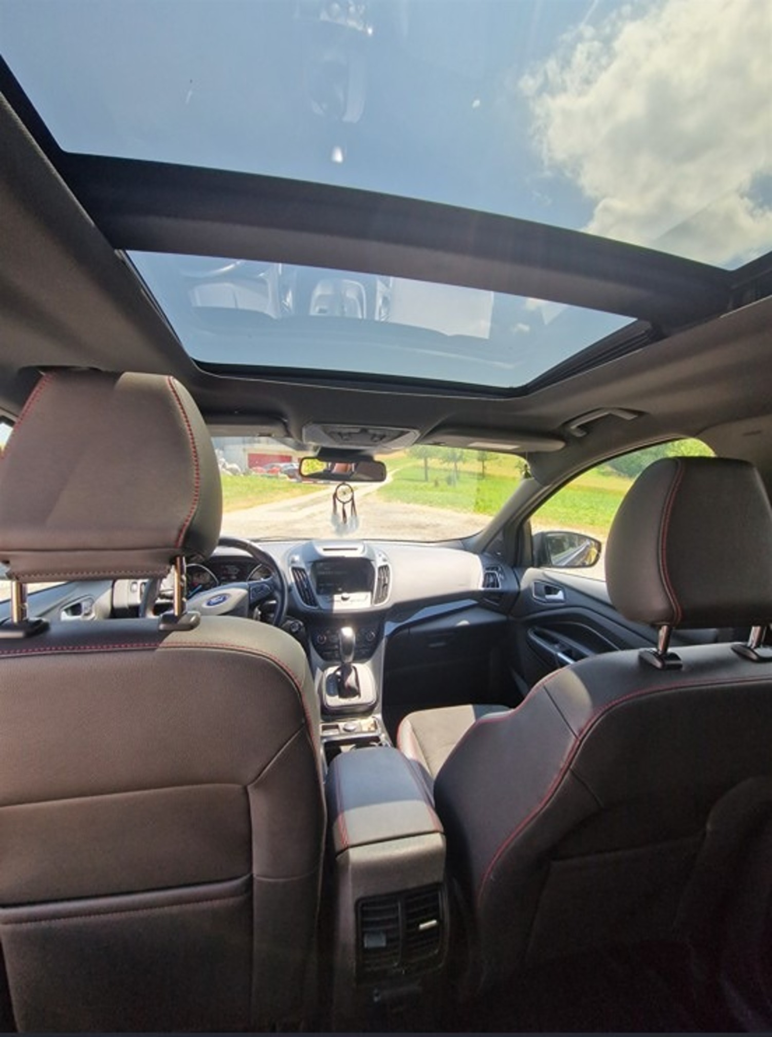 FORD Kuga 1.5i EcoBoost 182 PS ST-Line 4x4 Automat — zdjęcie 4