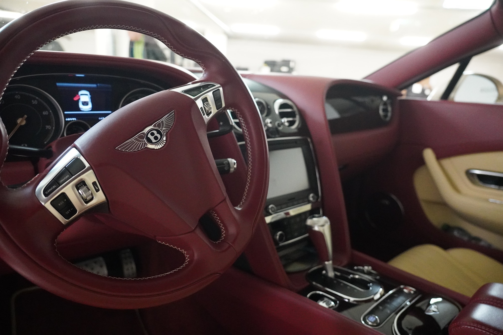 BENTLEY Continental GT — zdjęcie 9
