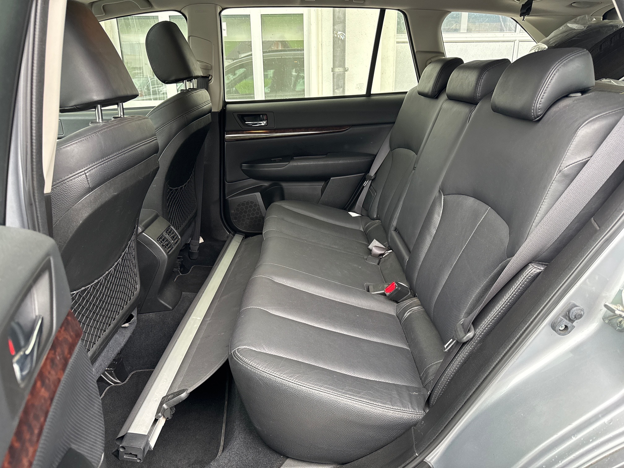 SUBARU Outback 3.6R AWD — zdjęcie 8