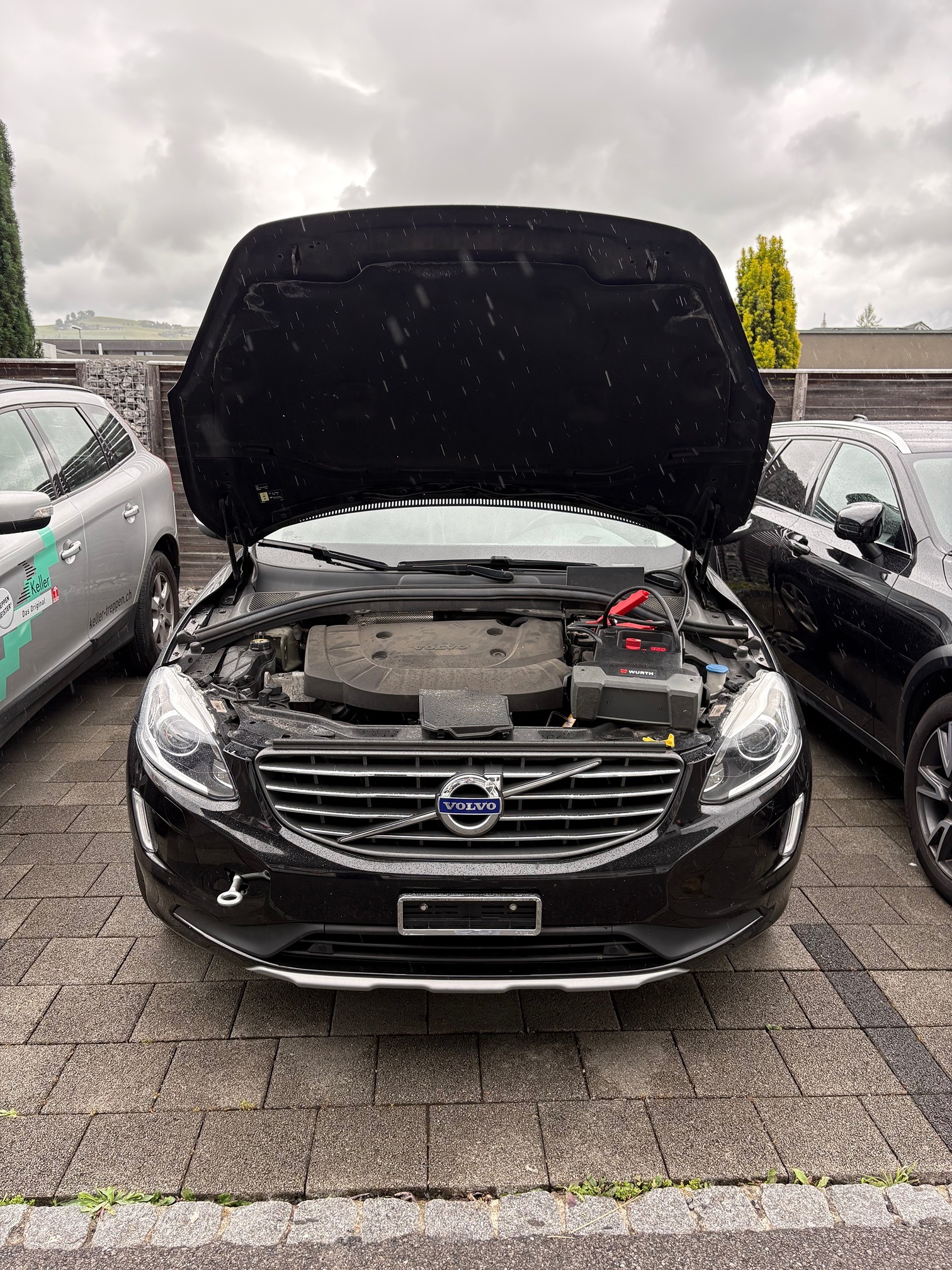 VOLVO XC60 D4 AWD — zdjęcie 1