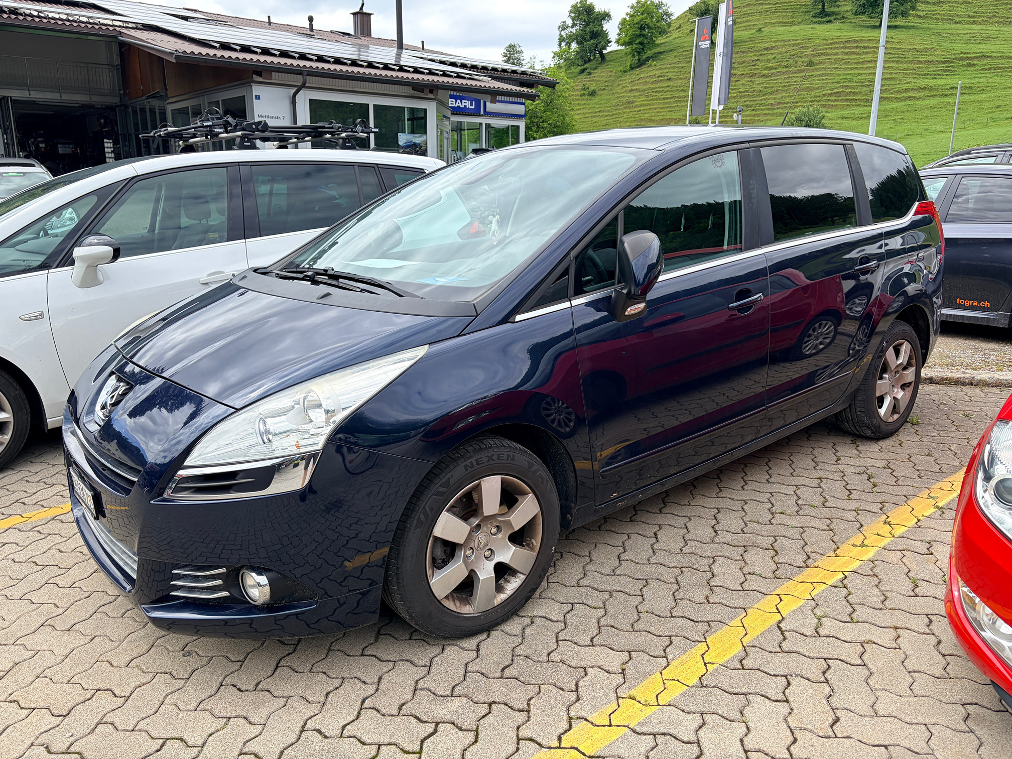 PEUGEOT 5008 1.6i Turbo — zdjęcie 2