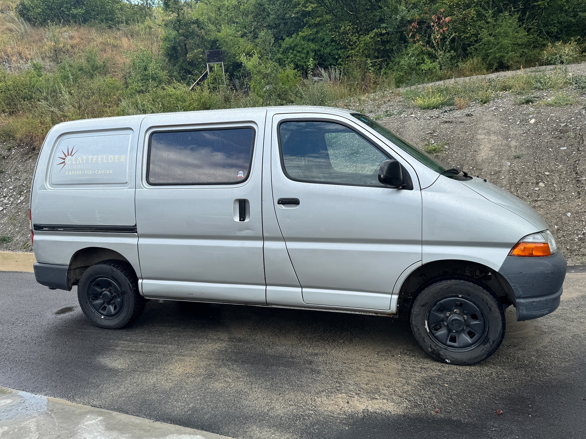 TOYOTA HIACE 2.7 4WD — zdjęcie 8