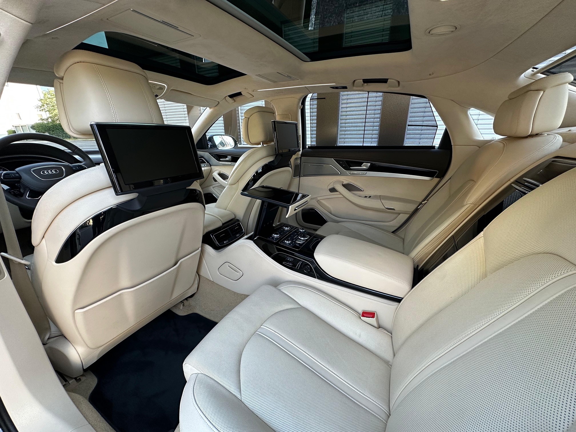 AUDI A8 L 4.0 TFSI — zdjęcie 10