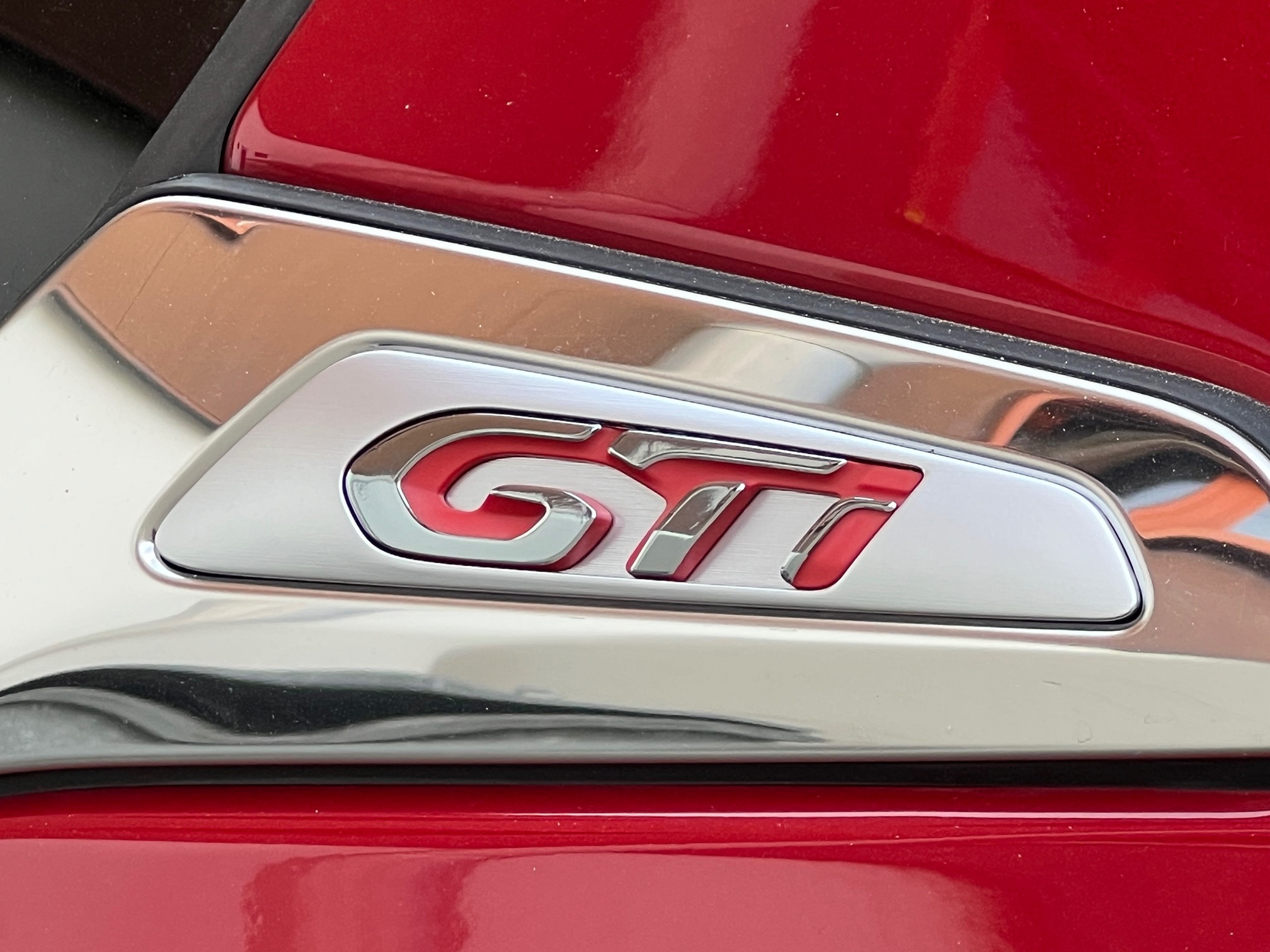PEUGEOT 208 1.6 GTI Turbo — zdjęcie 10
