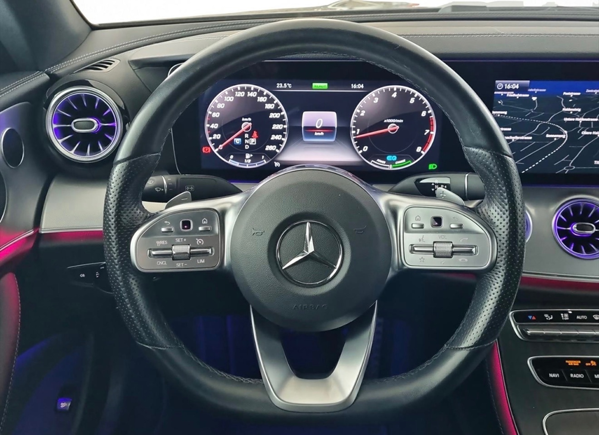 MERCEDES-BENZ E200 — zdjęcie 7