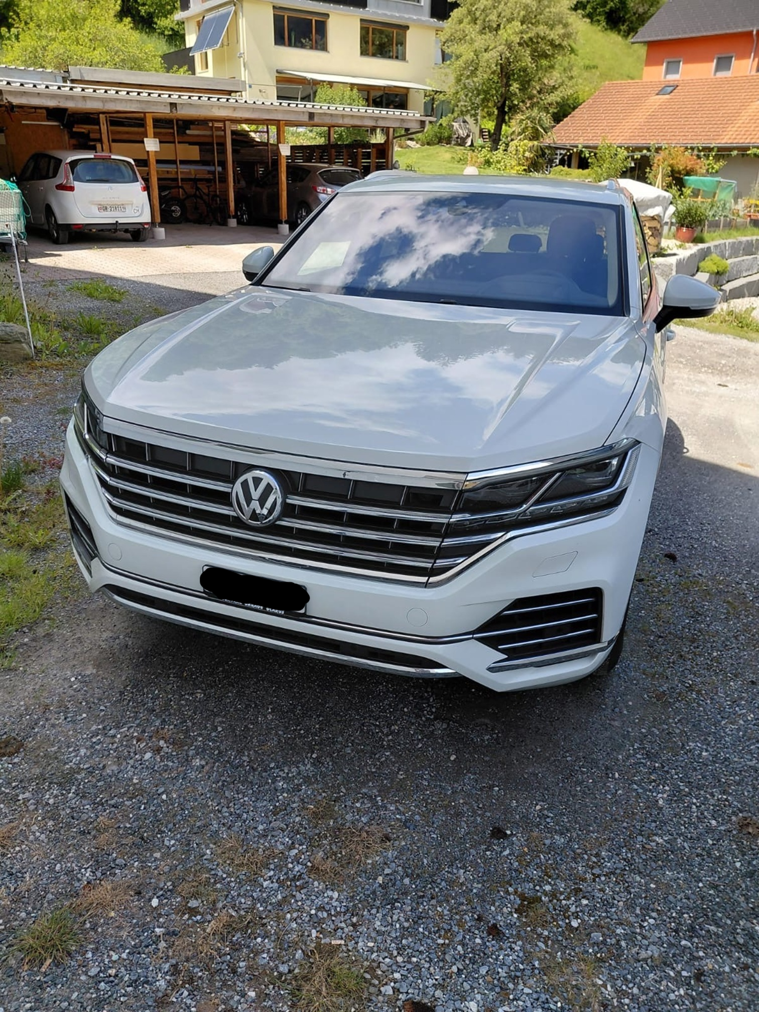 VW Touareg — zdjęcie 1