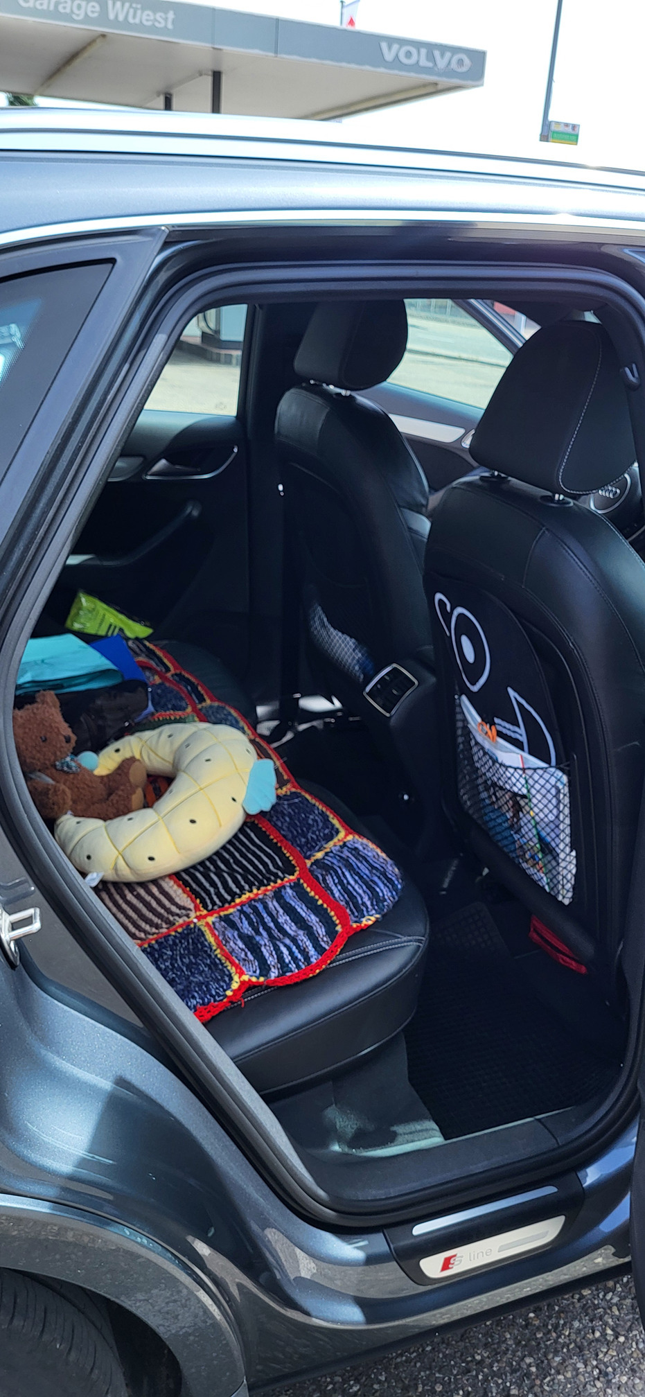 AUDI Q3 2.0TDI quattro — zdjęcie 14