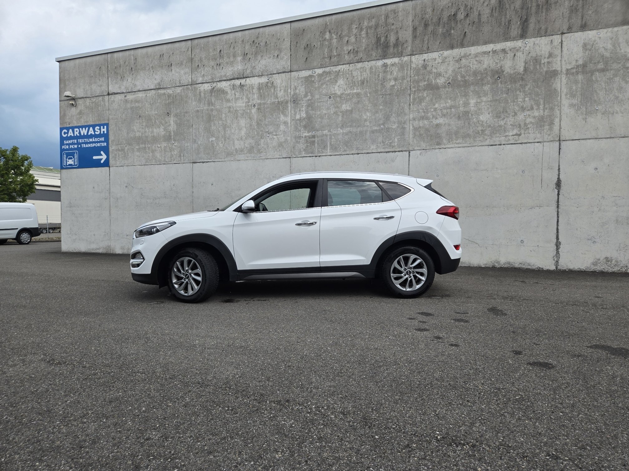 HYUNDAI Tucson 2.0 CRDI — zdjęcie 2