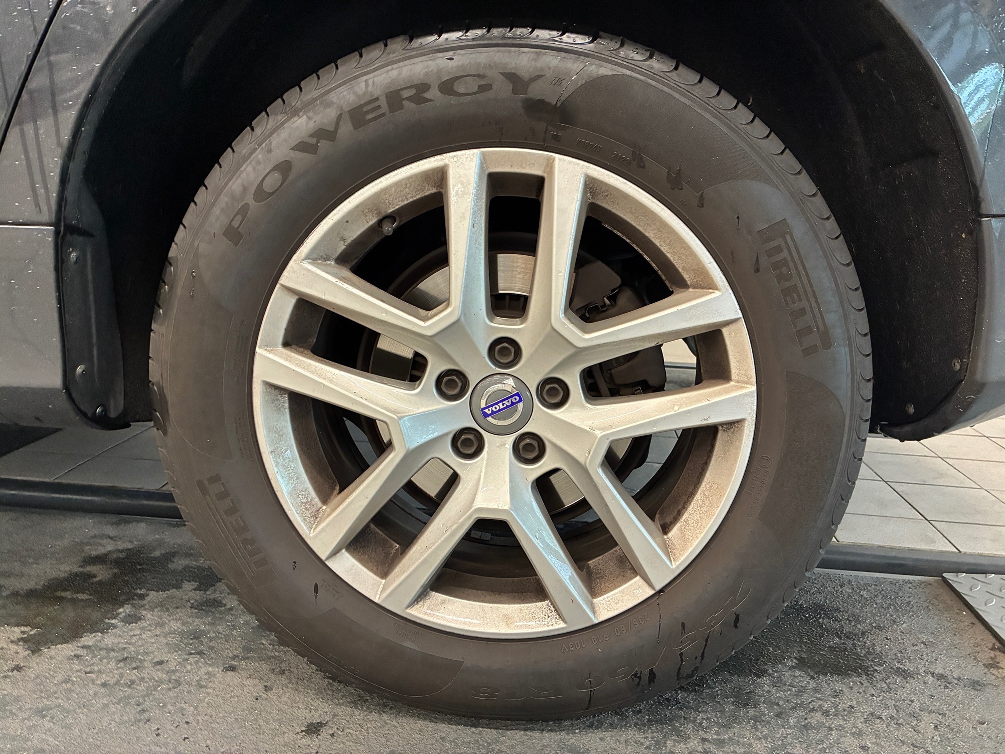 VOLVO XC60 — zdjęcie 12