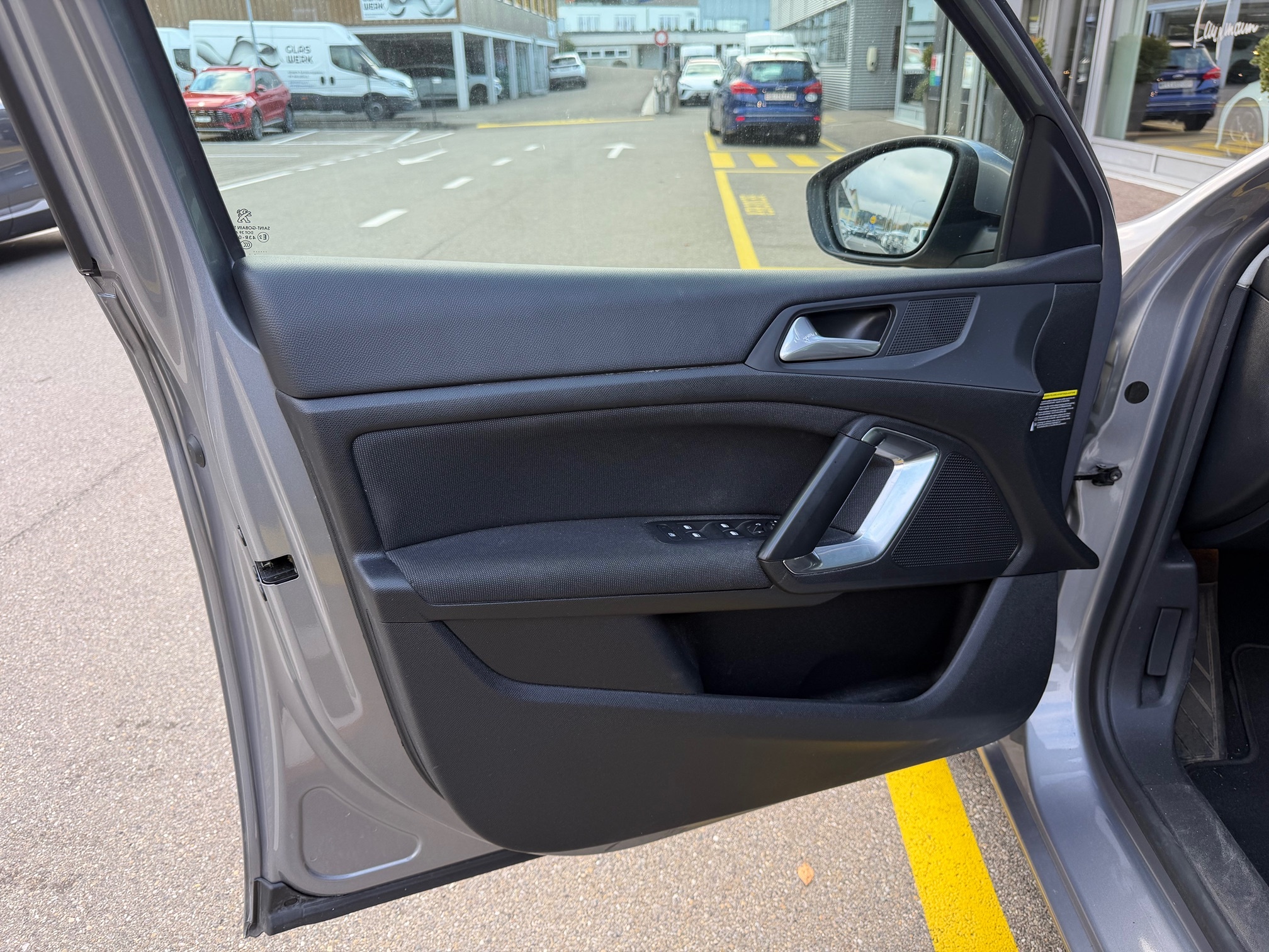 PEUGEOT 308 1.2i STT — zdjęcie 15