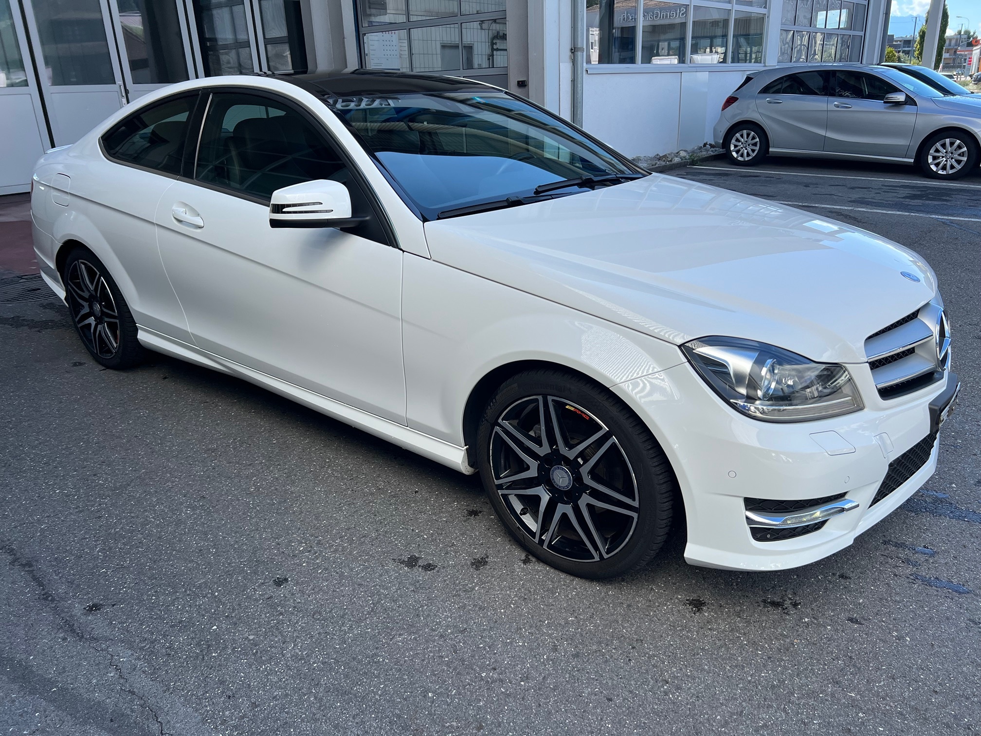 MERCEDES-BENZ C 180 Coupe — zdjęcie 13