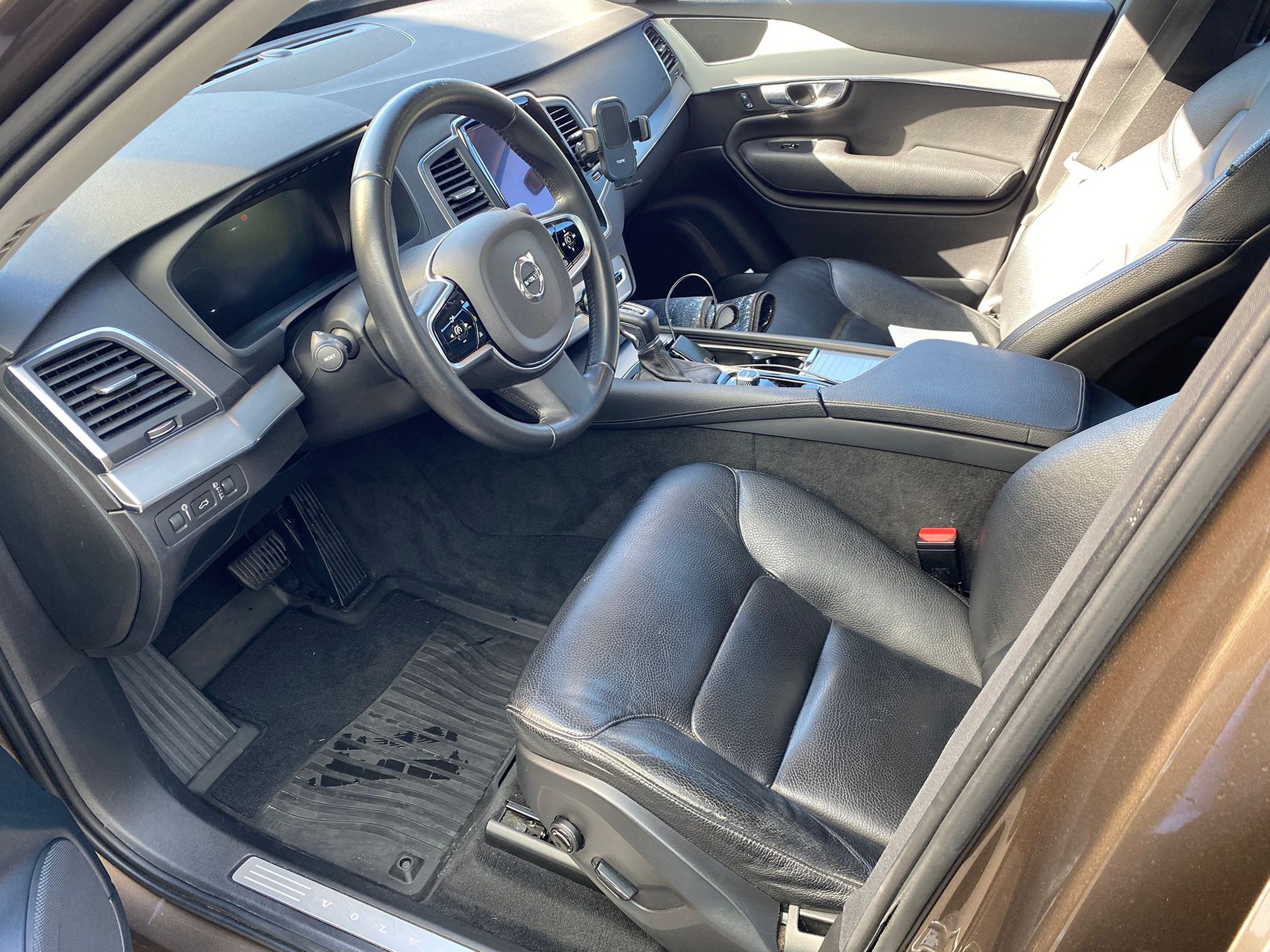 VOLVO XC90 D5 AWD — zdjęcie 9