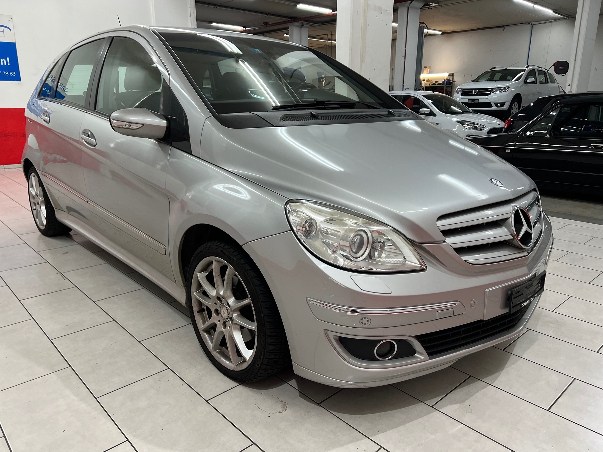 MERCEDES-BENZ B 200 CDI — zdjęcie 6