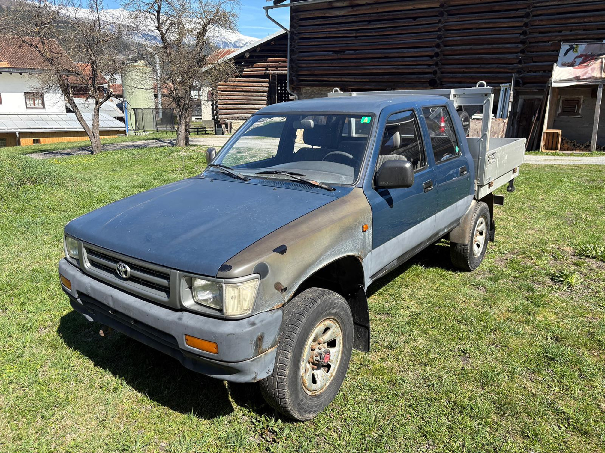 TOYOTA Hilux 4WD — zdjęcie 4