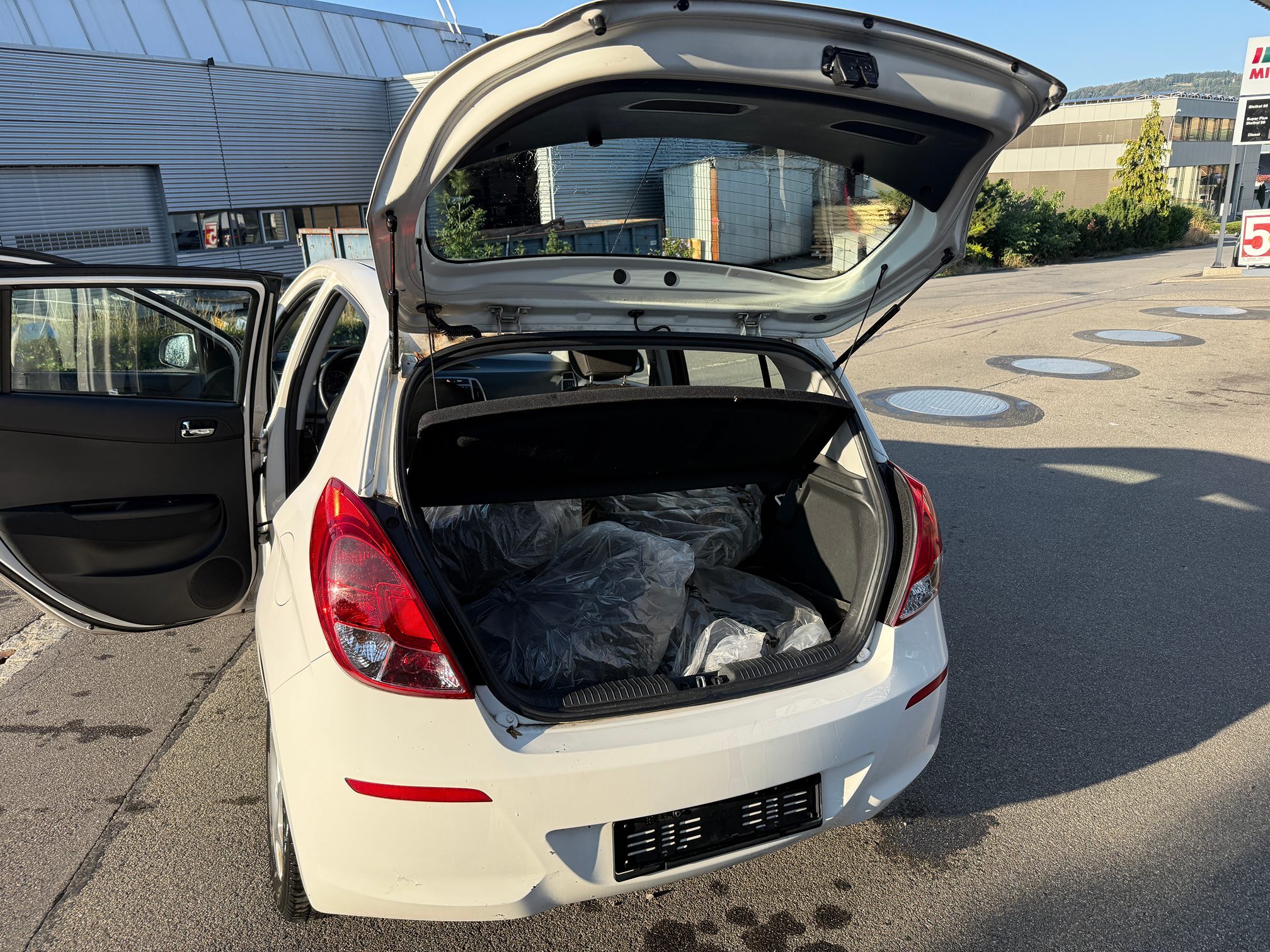 HYUNDAI I20 — zdjęcie 15