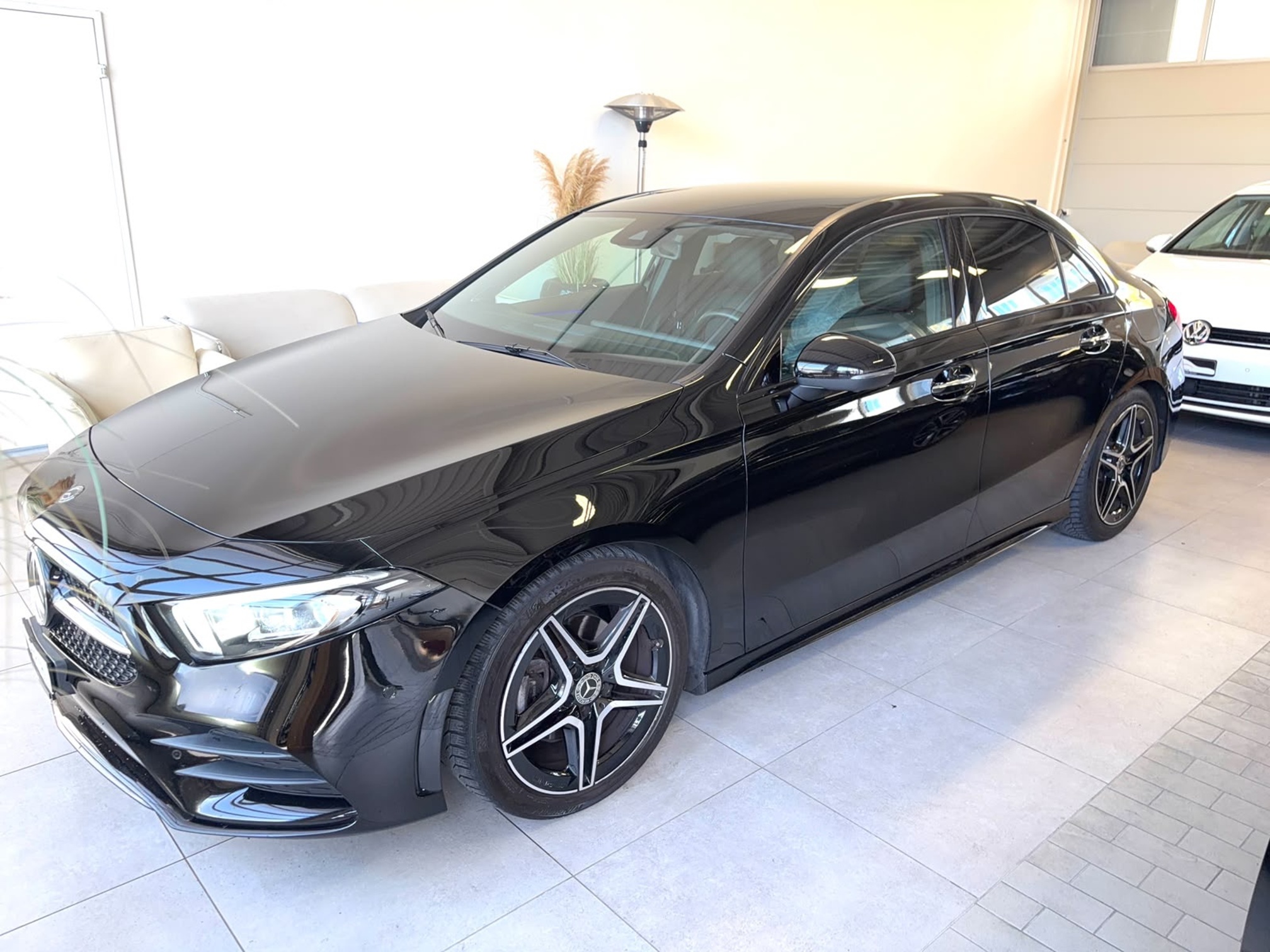 MERCEDES-BENZ A 200 — zdjęcie 4