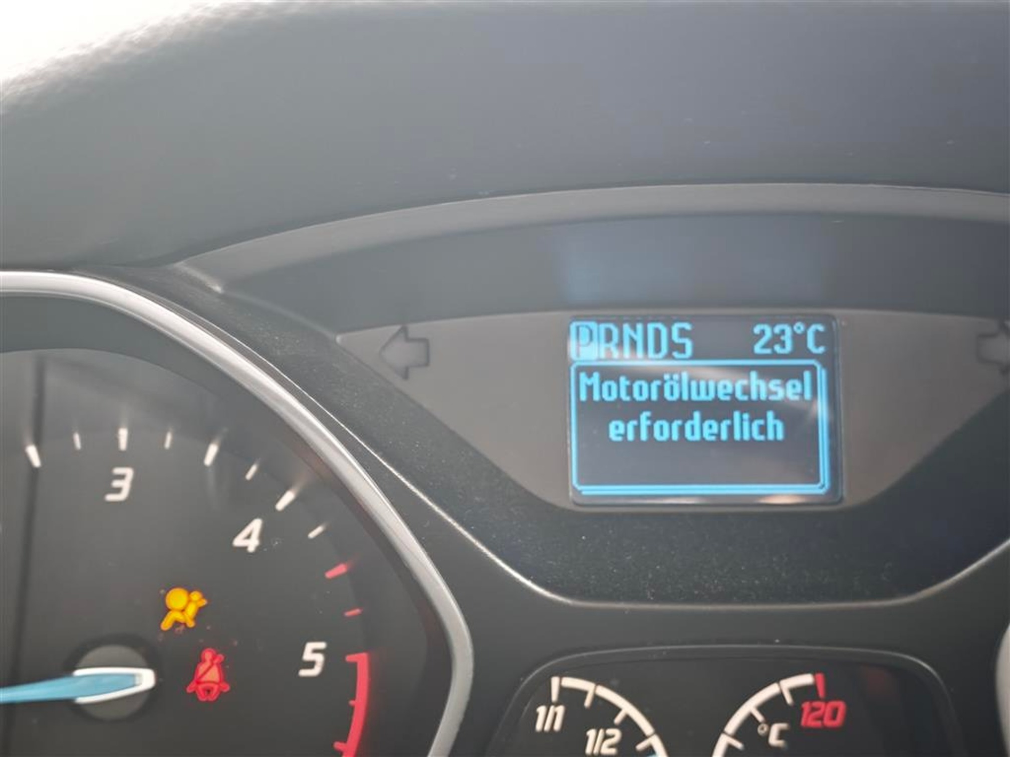 FORD Focus 2.0 TDCi — zdjęcie 11
