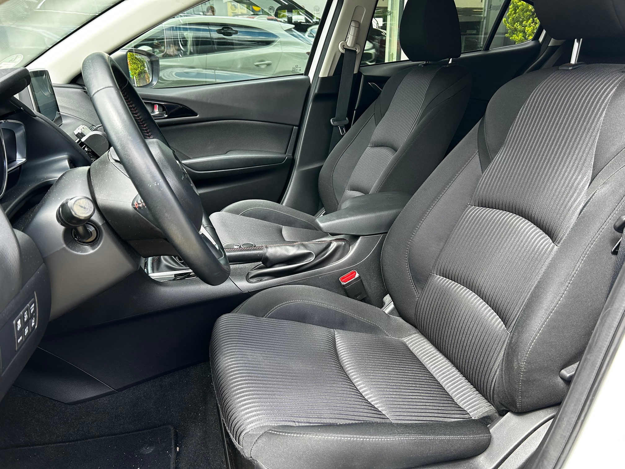 MAZDA 3 SkyG 165 HB — zdjęcie 8