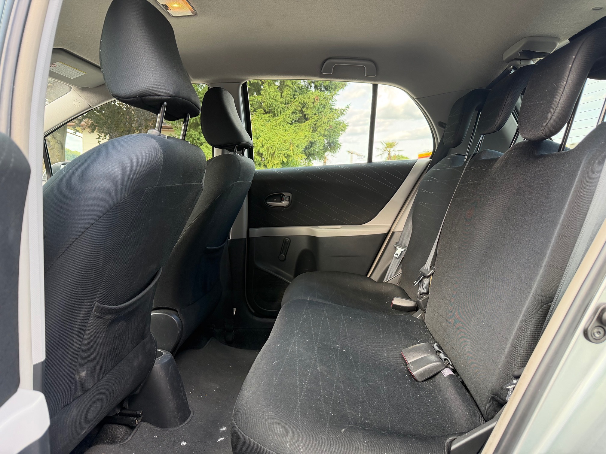 TOYOTA Yaris 1.3 mit MFK — zdjęcie 10