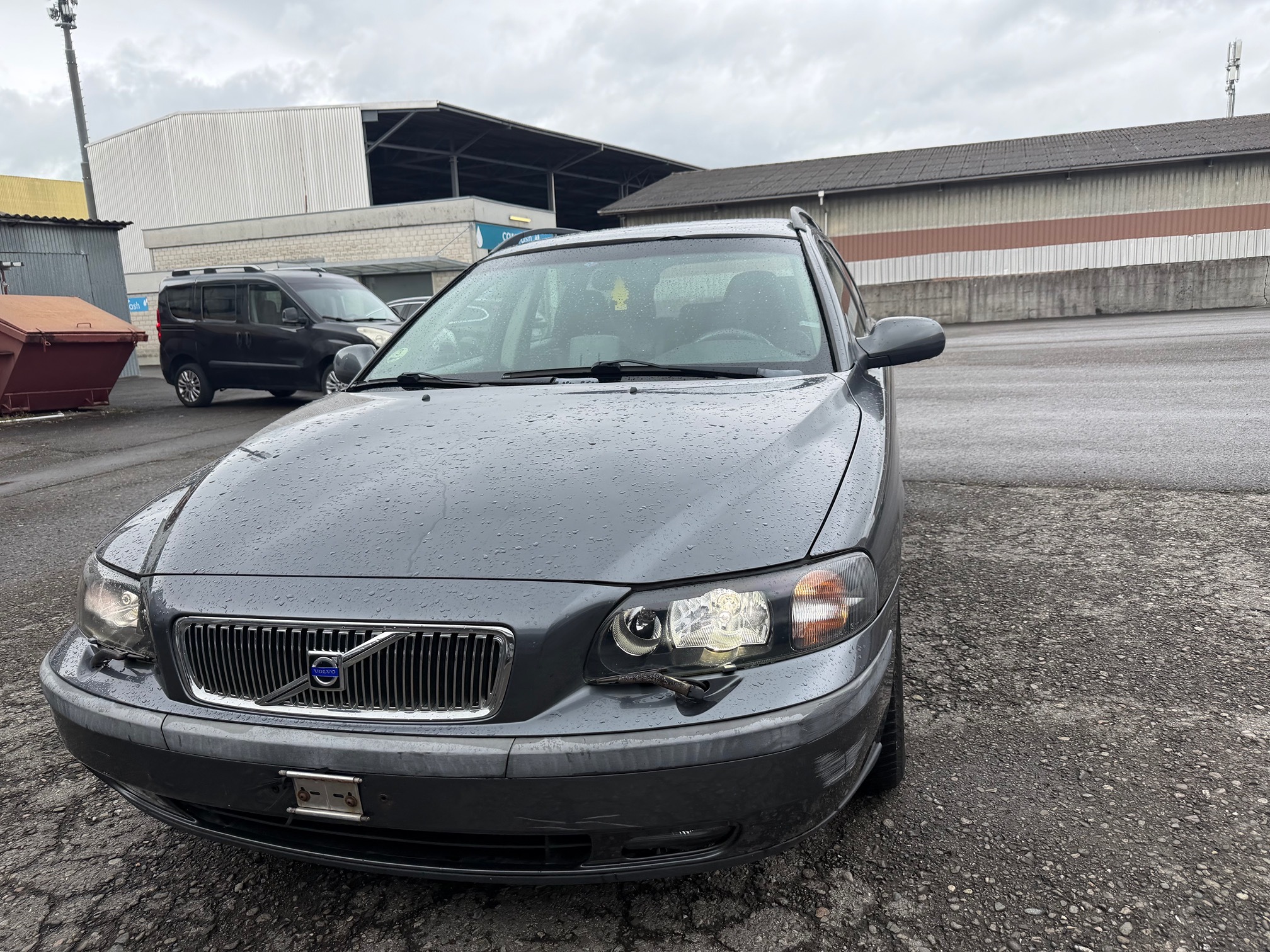 VOLVO V70 D5 — zdjęcie 2