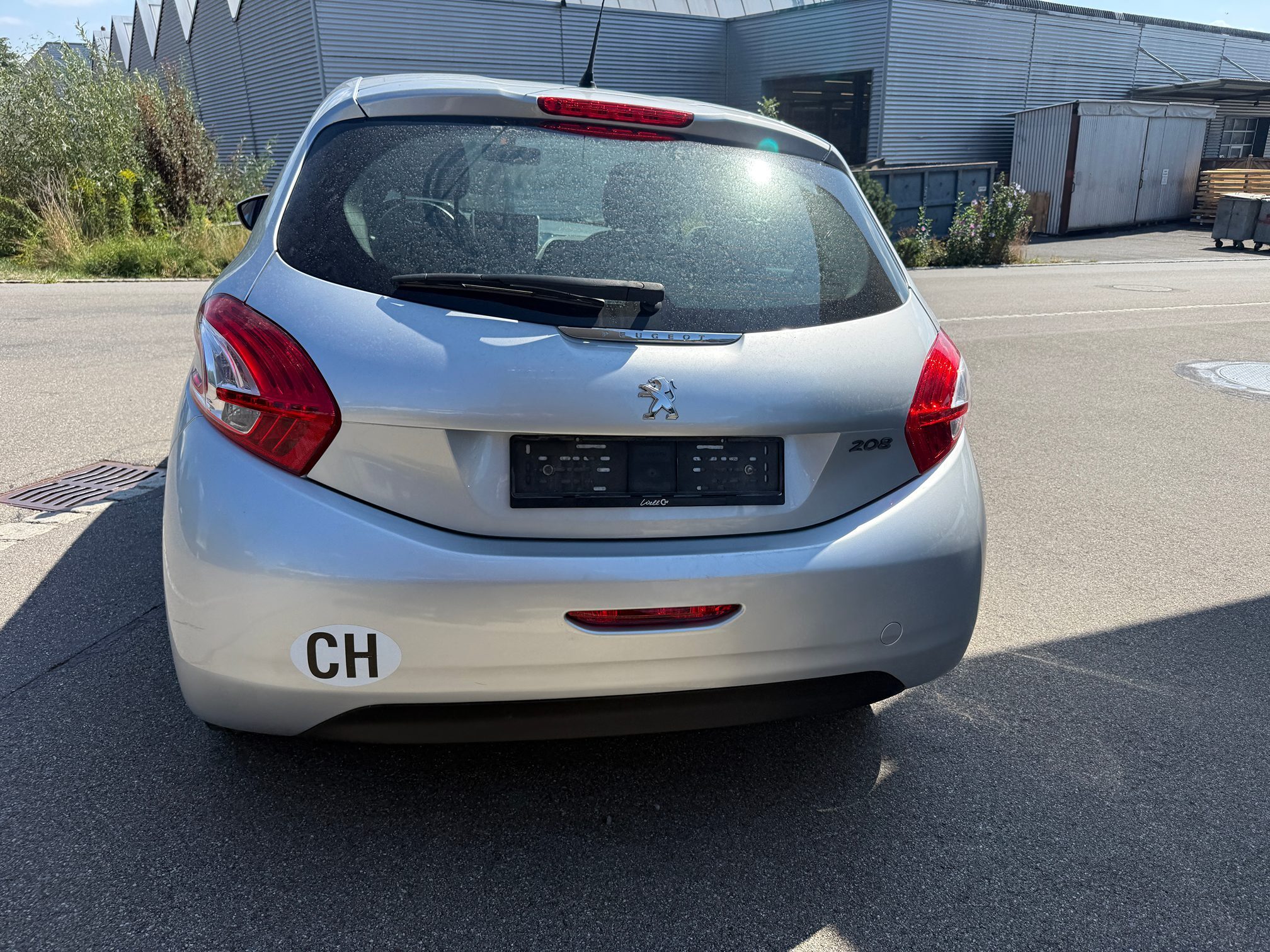 PEUGEOT 208 1.4 — zdjęcie 7