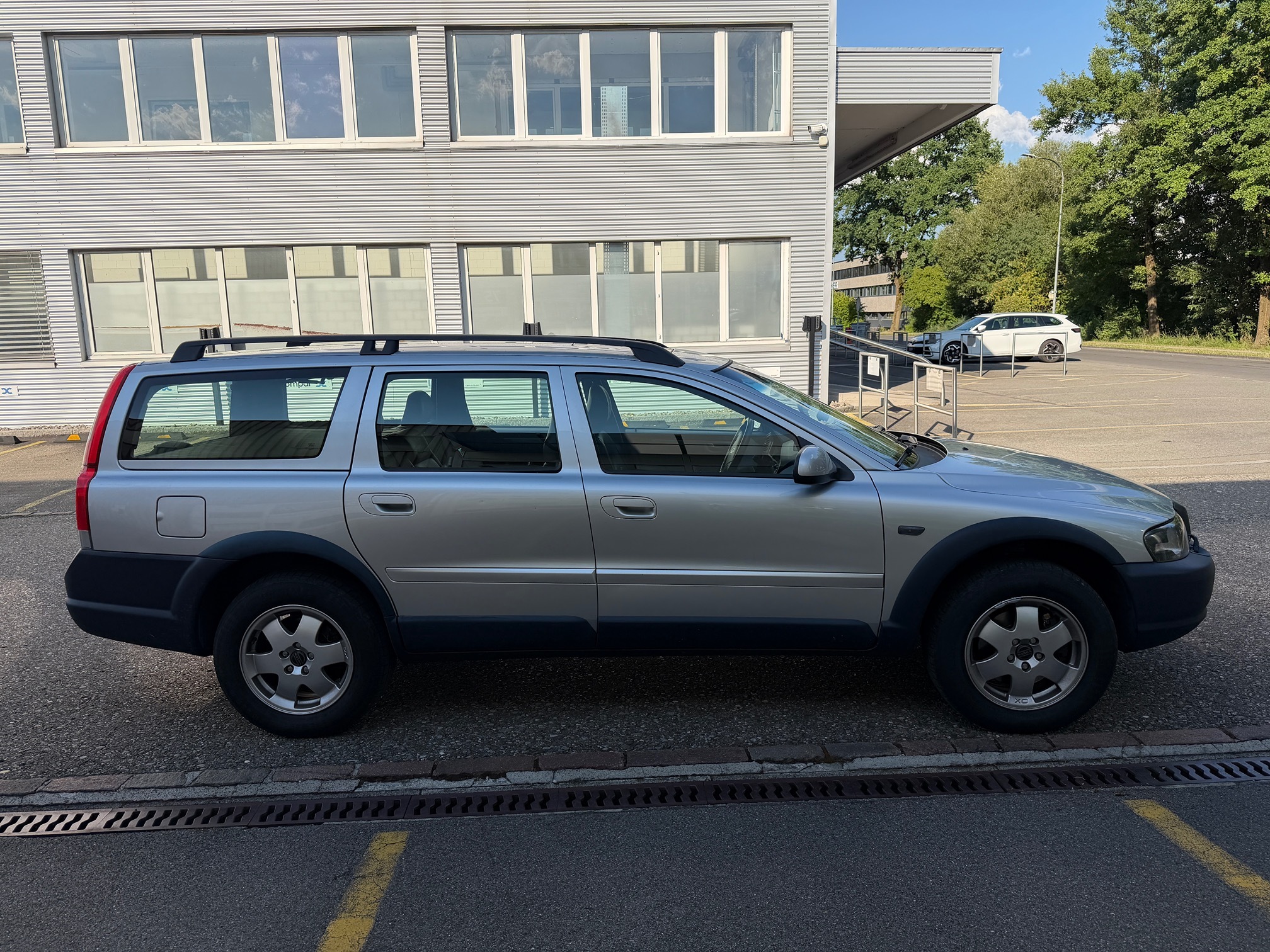 VOLVO XC70 2.5T AWD — zdjęcie 6