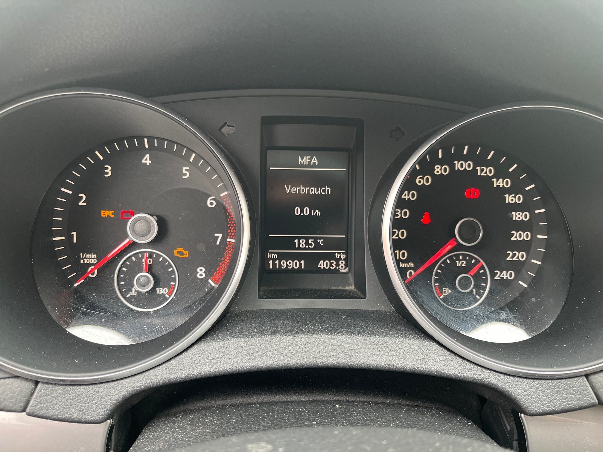 VW Golf VI 1.6 Trendline manuell — zdjęcie 13