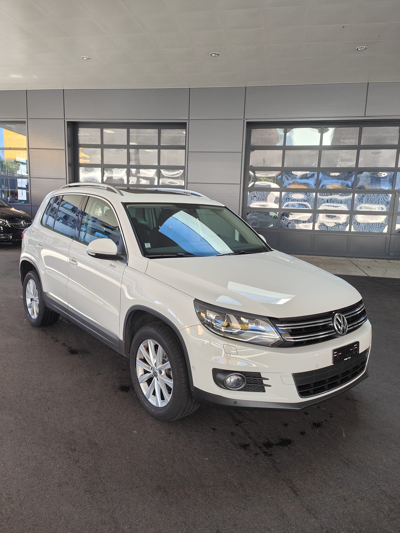 VW Tiguan 2.0 — zdjęcie 10