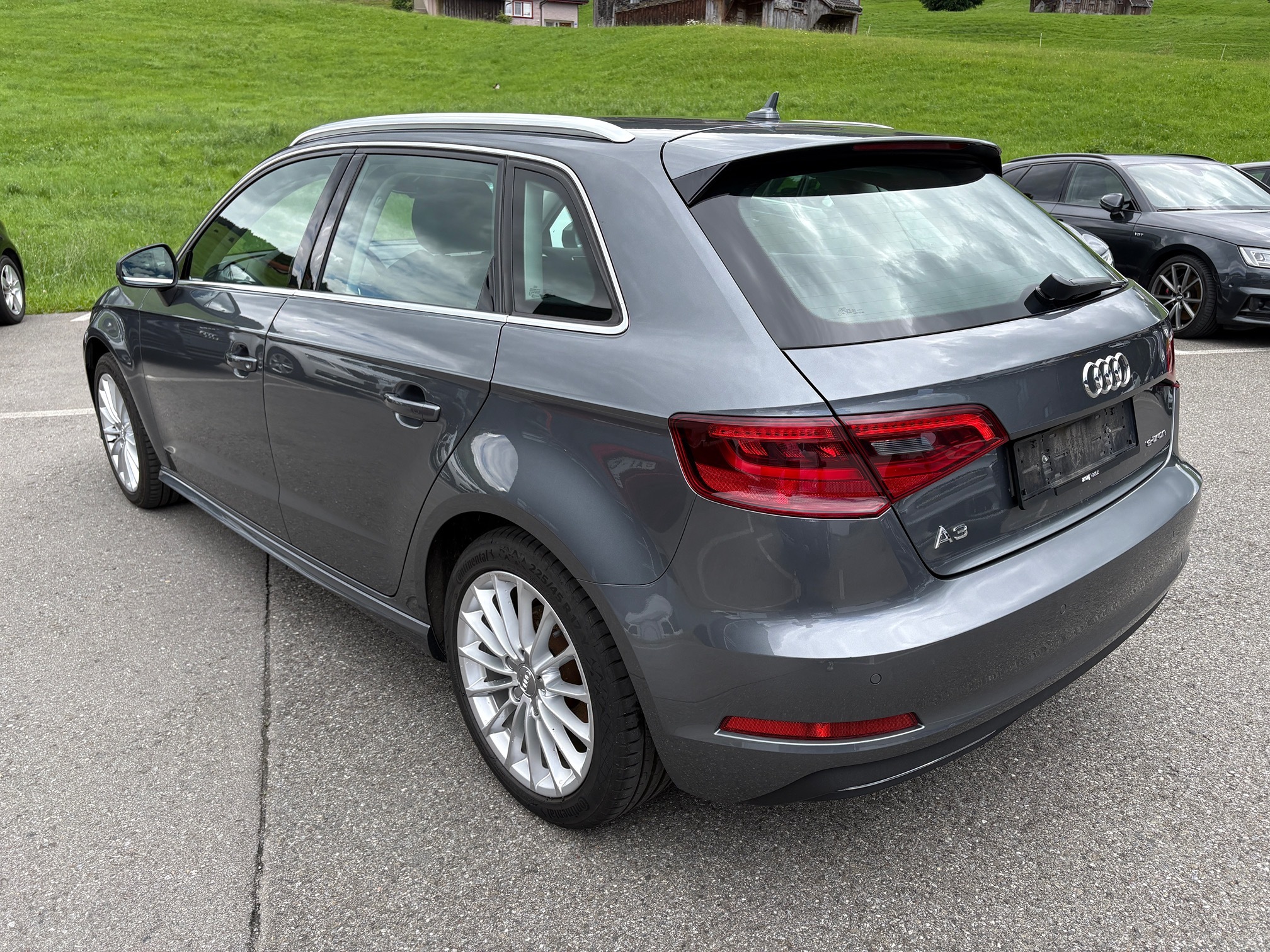 AUDI A3 e-Tron — zdjęcie 9