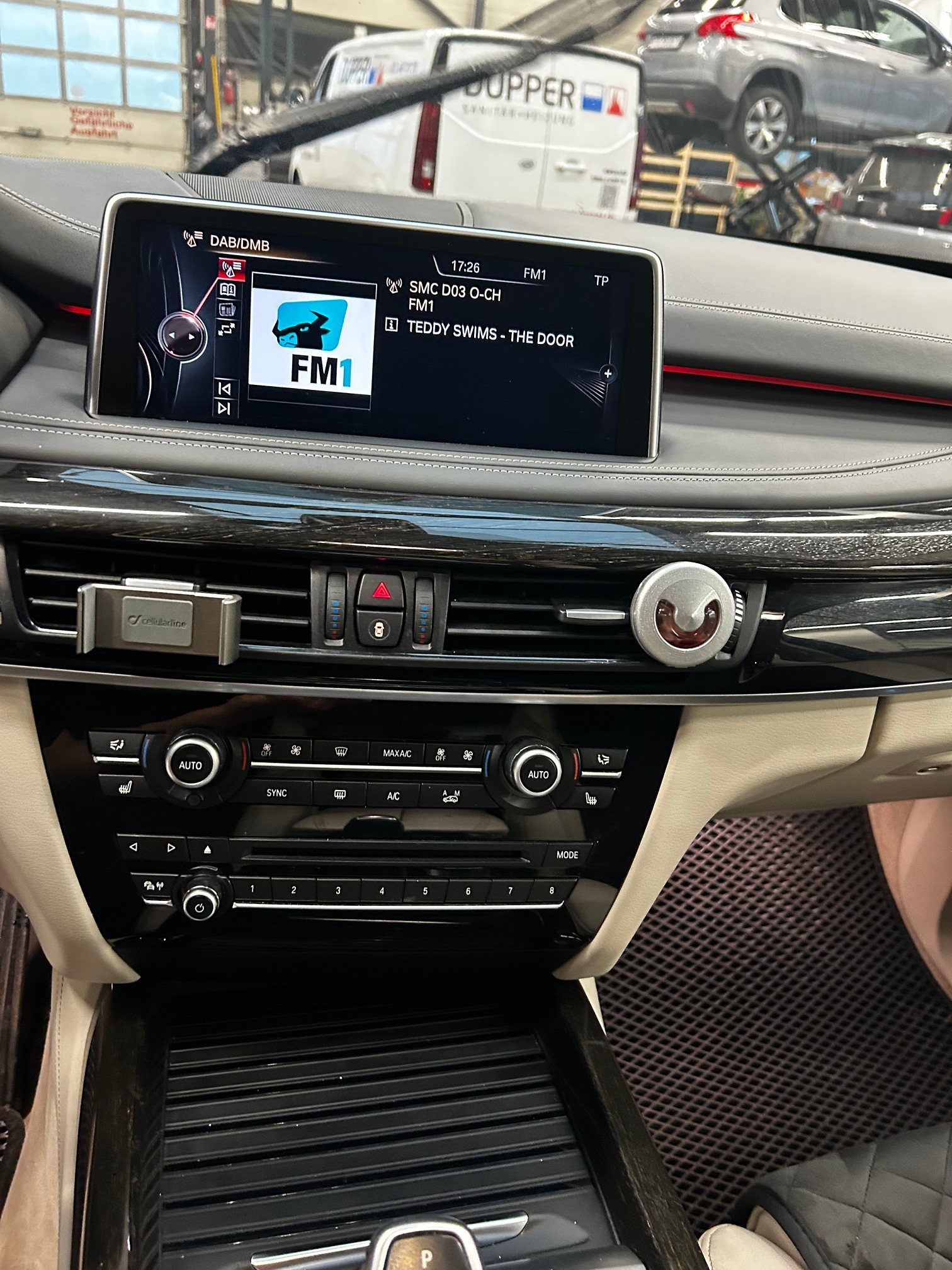 BMW X5 xDrive40d — zdjęcie 8