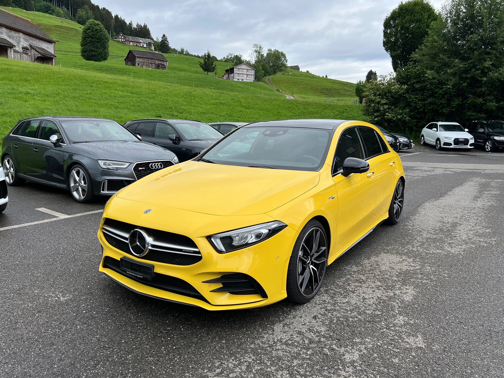 MERCEDES-BENZ AMG A 35 — zdjęcie 2