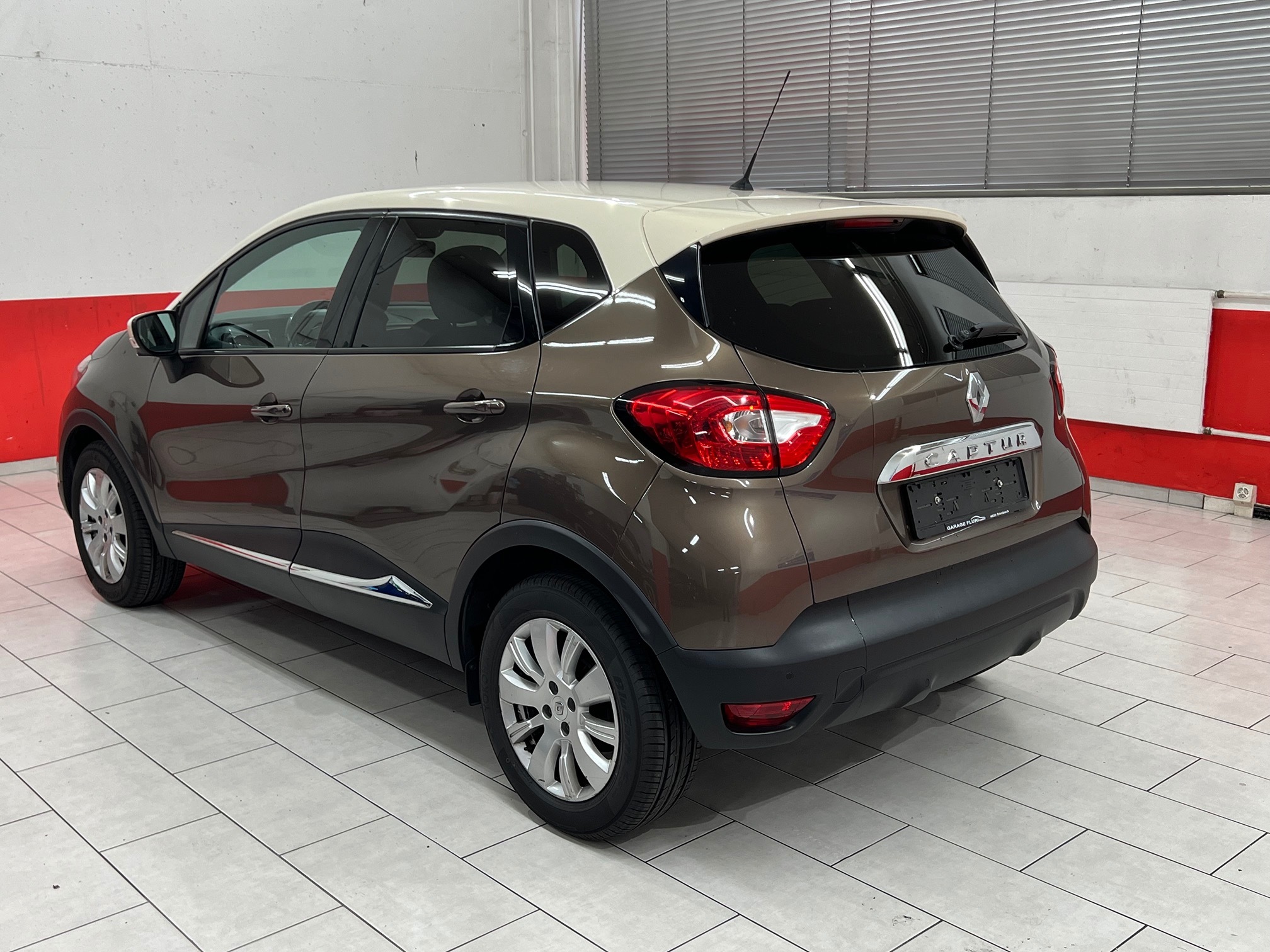 RENAULT Captur 1.2 120EDC — zdjęcie 13