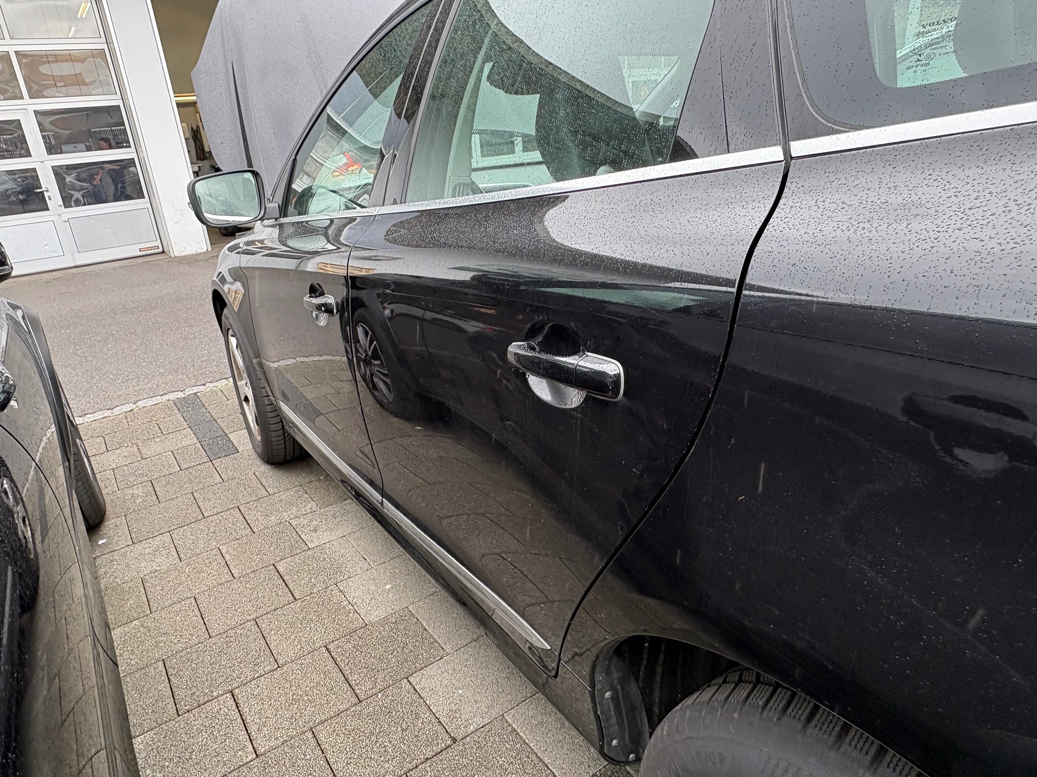 VOLVO XC60 D4 AWD — zdjęcie 11