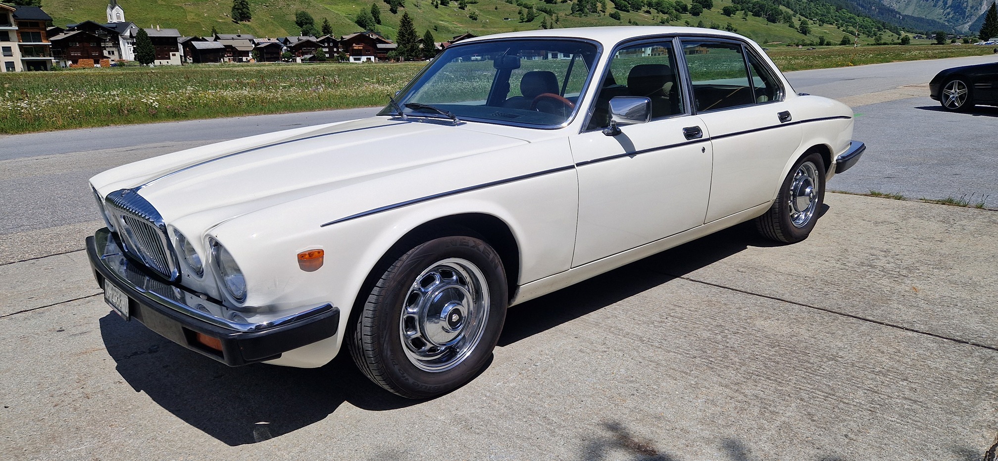 DAIMLER Double SIX Vanden Plass — zdjęcie 1