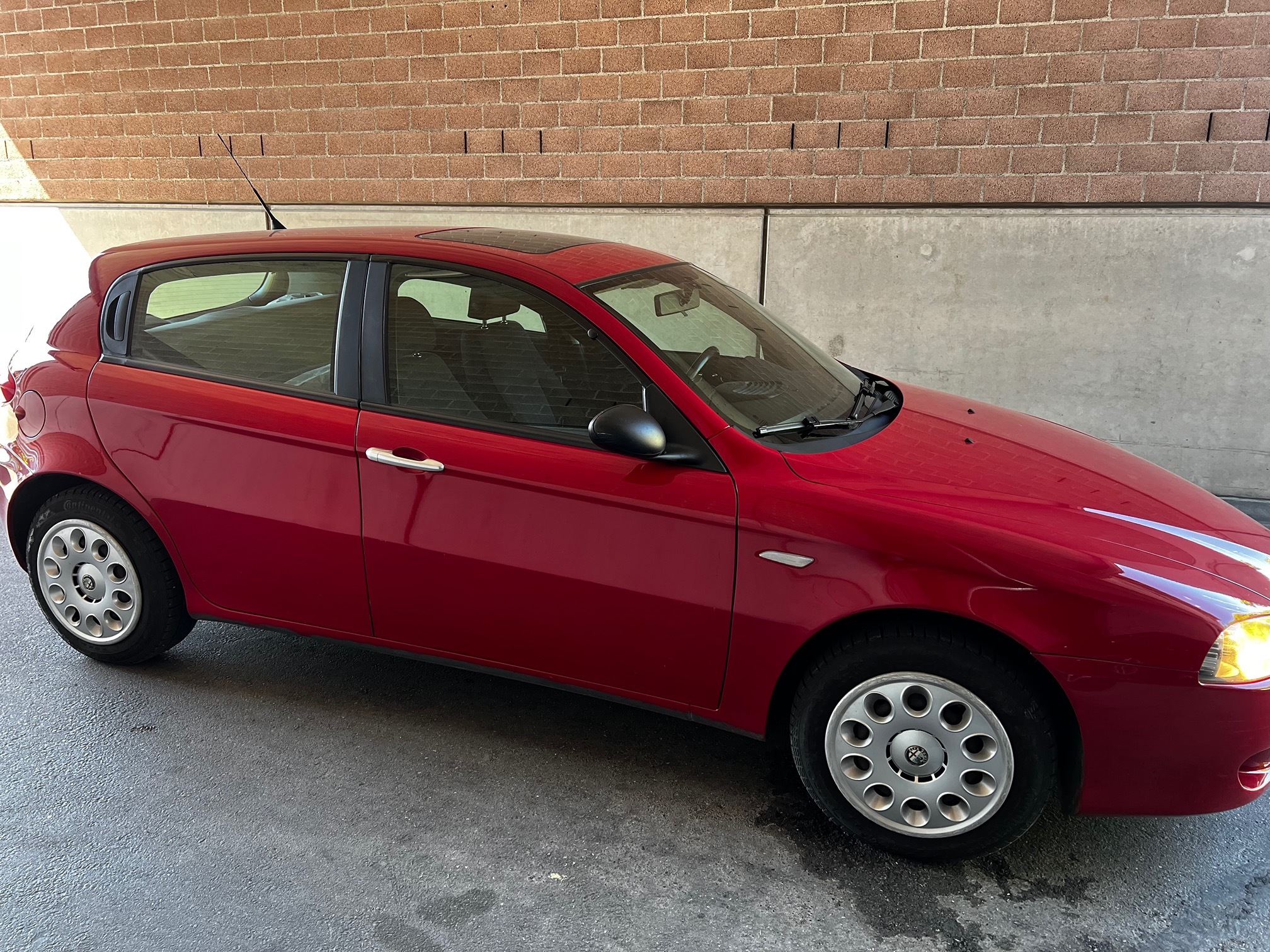 ALFA ROMEO 147 1.6 TS 16V — zdjęcie 7