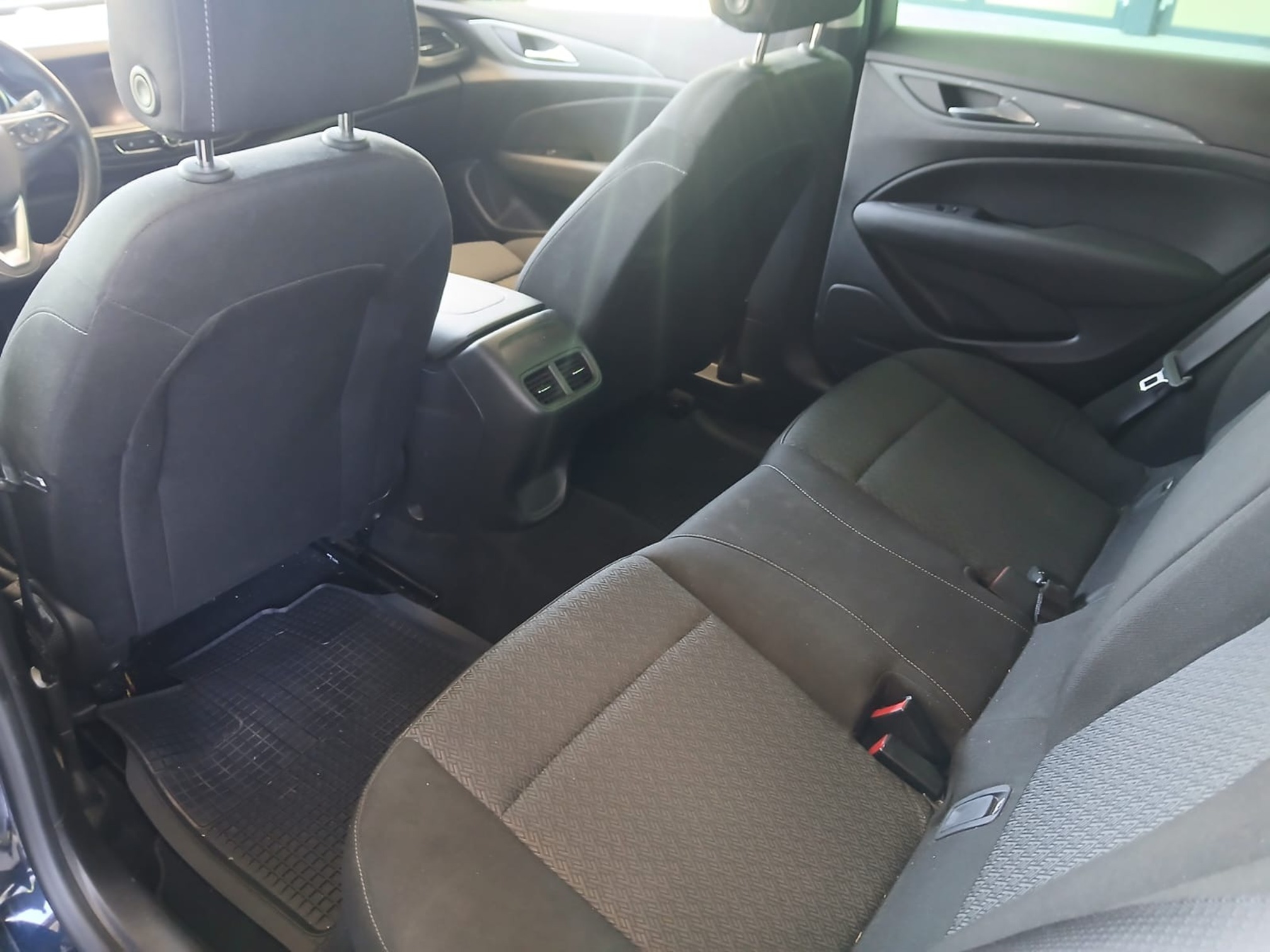 OPEL Insignia Sports Tourer — zdjęcie 11
