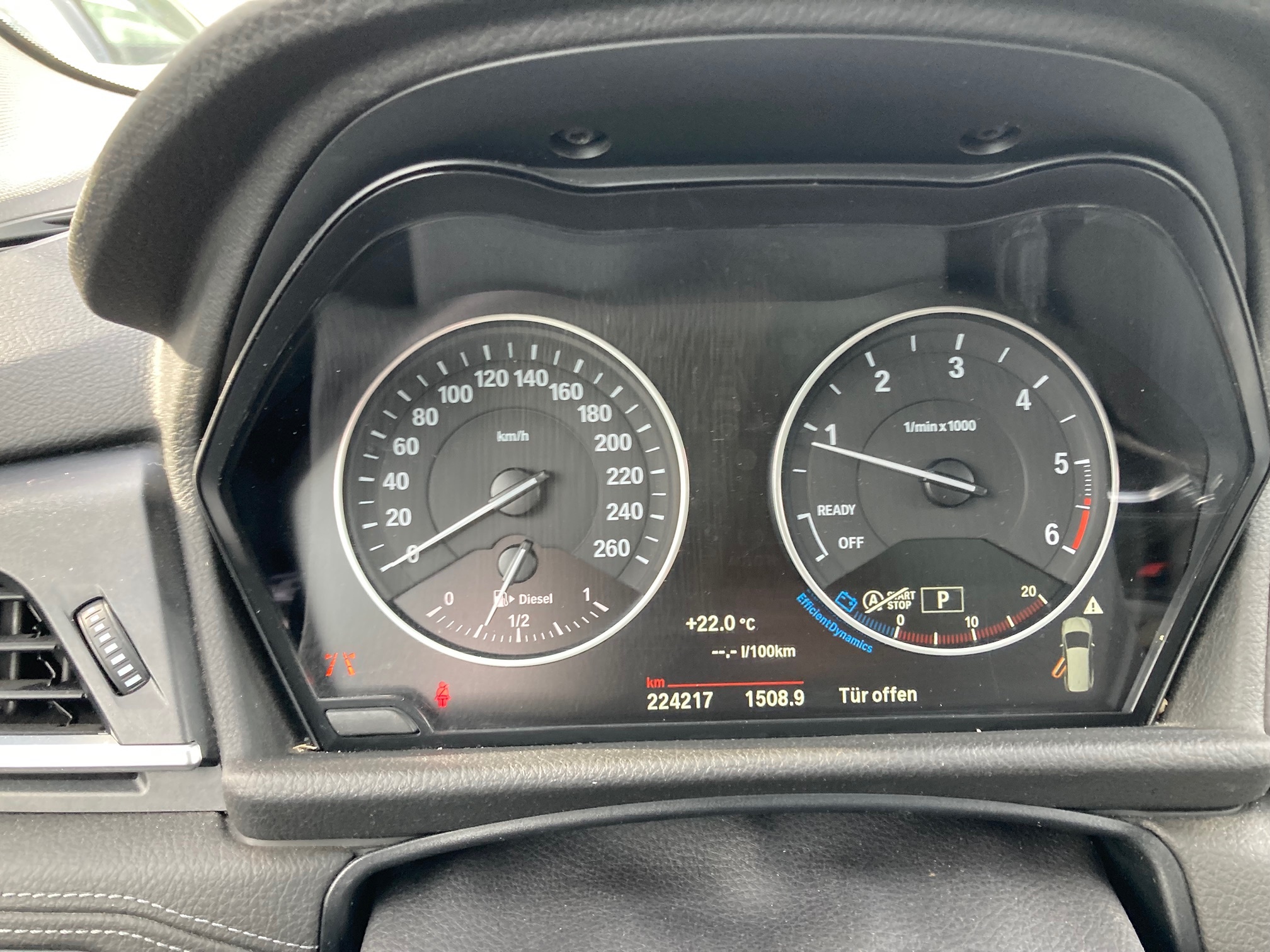 BMW 220d xDrive — zdjęcie 12