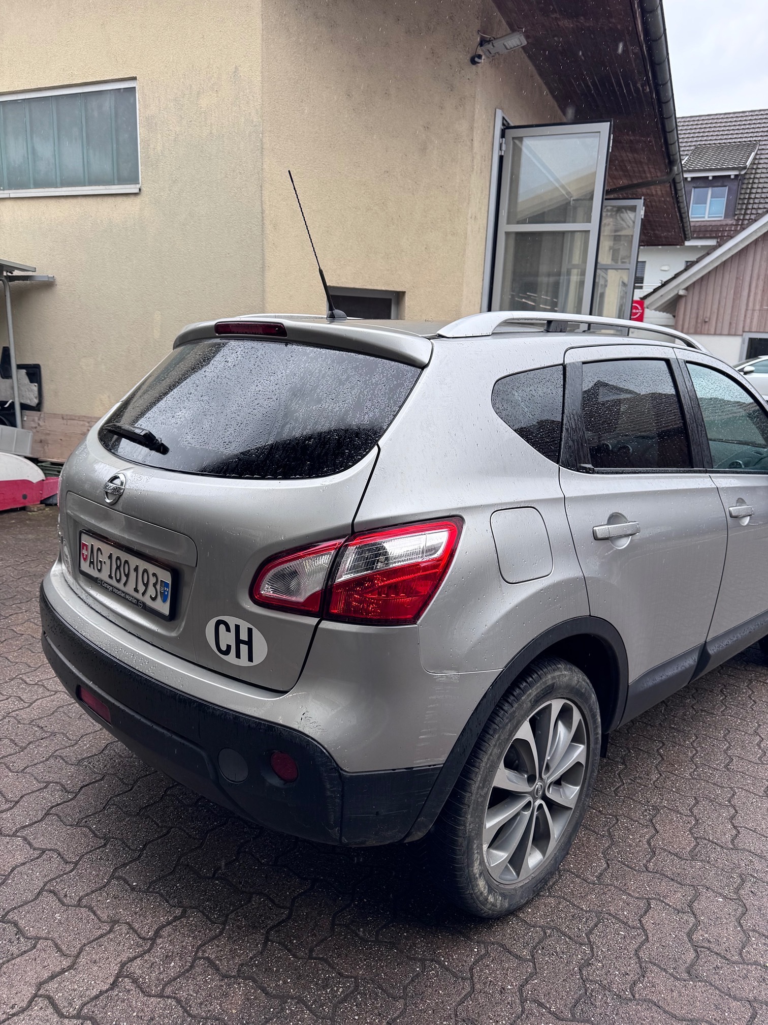 NISSAN Qashqai 1.6 — zdjęcie 7