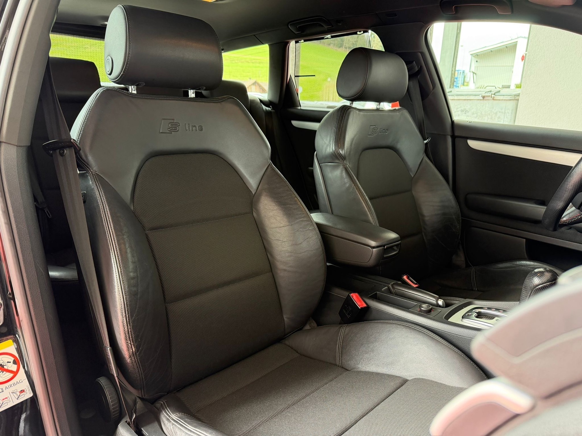 AUDI A4 Av. 3.0TDI qu. — zdjęcie 14