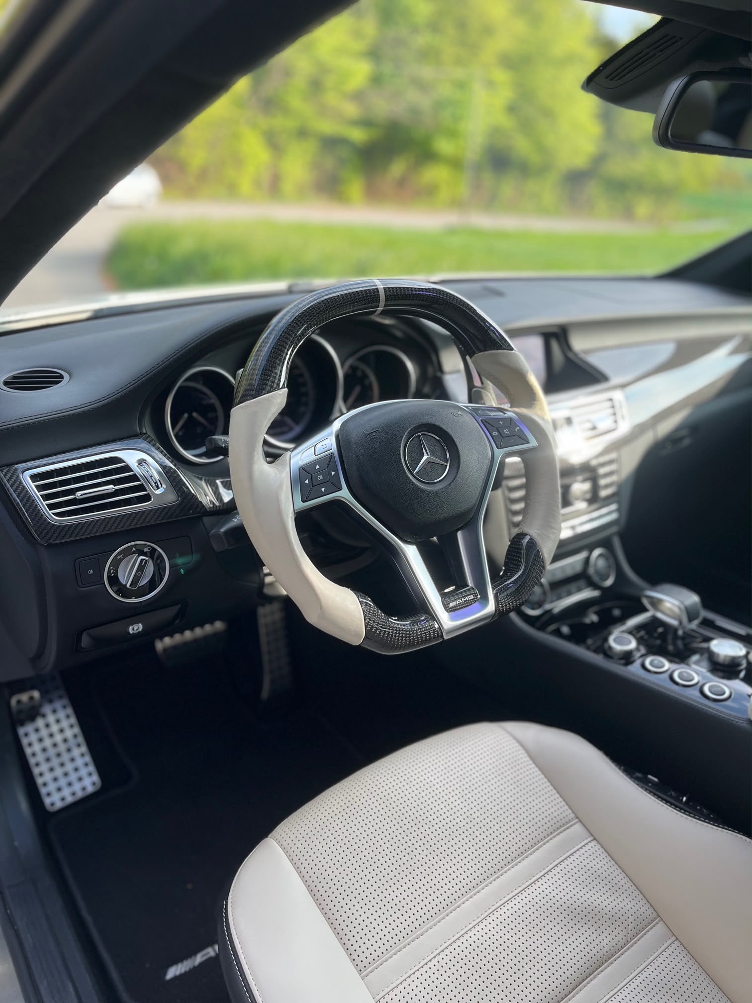 MERCEDES-BENZ AMG CLS 63 AMG — zdjęcie 5