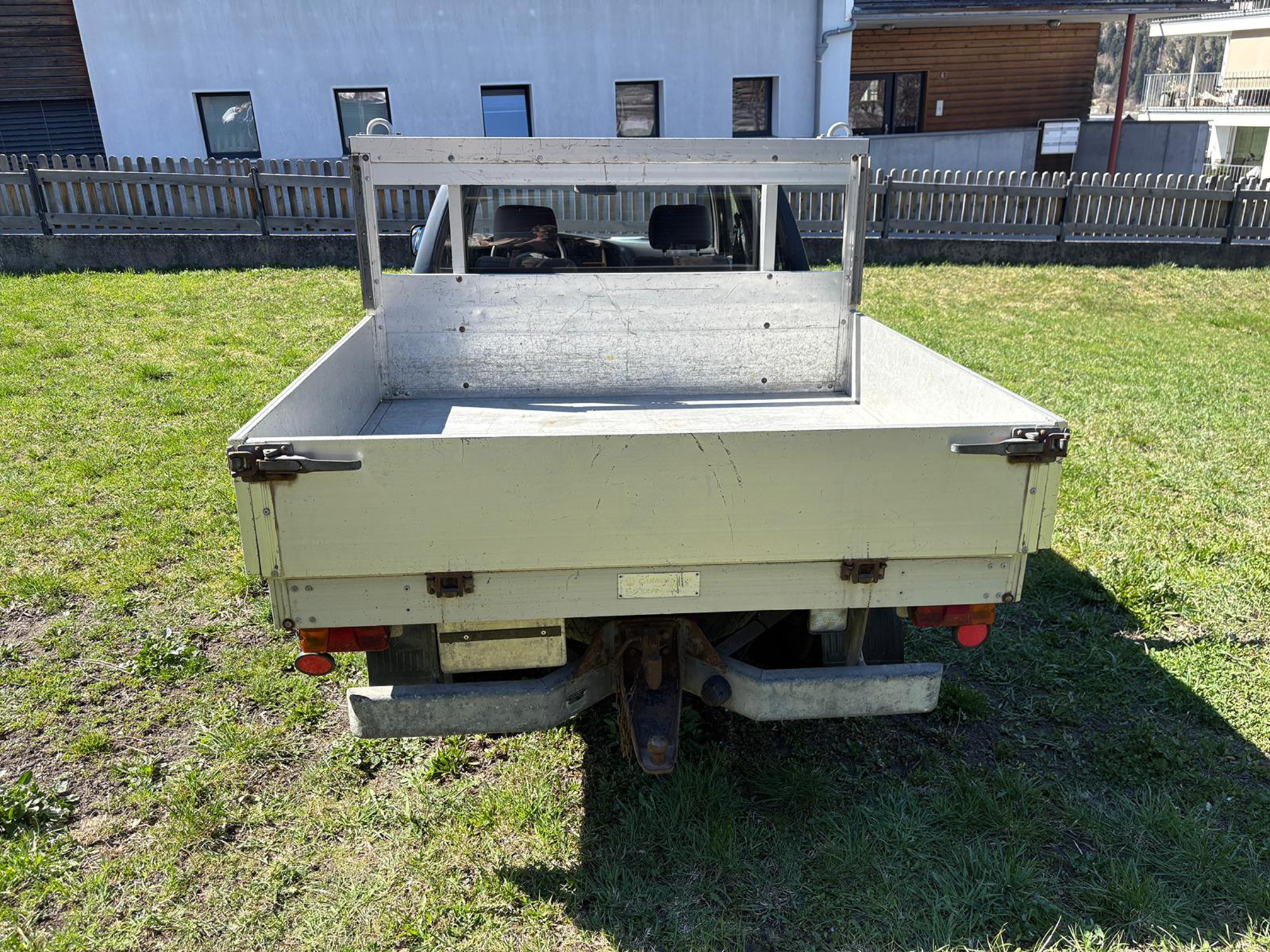TOYOTA Hilux 4WD — zdjęcie 8