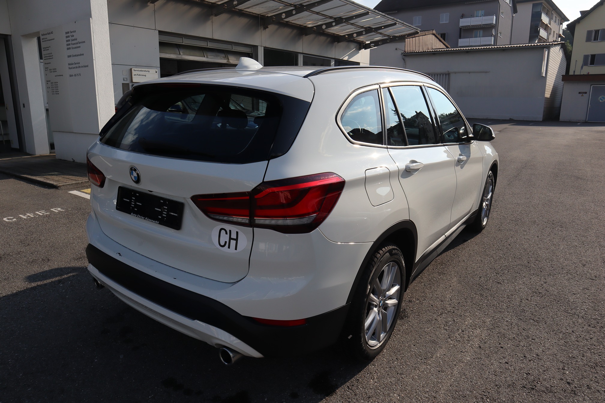 BMW X1 xDrive18d mit AHK ab MFK 17.11.2025 — zdjęcie 4