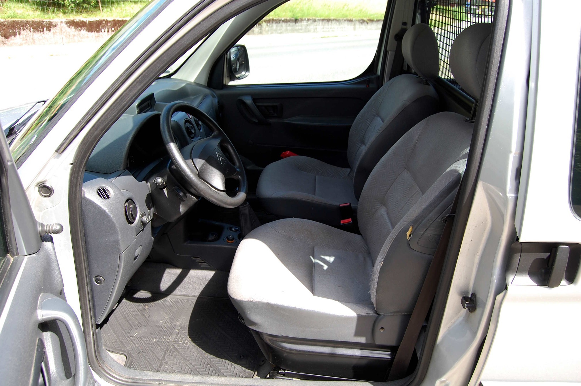 CITROEN Berlingo 1.4i 600 — zdjęcie 10