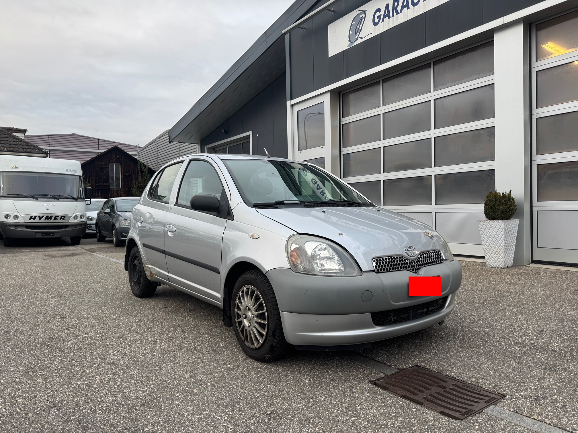 TOYOTA YARIS 1.3 — zdjęcie 3