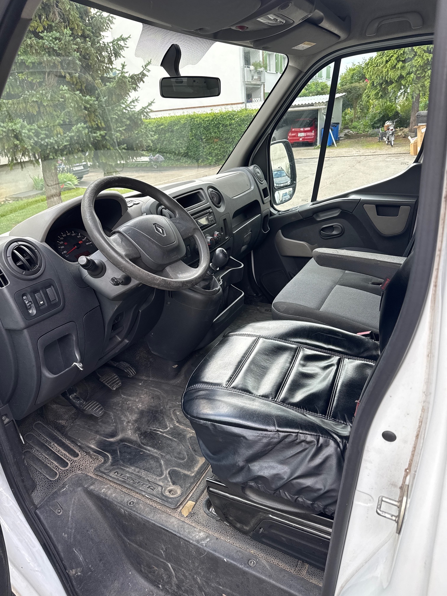 RENAULT Master T35 dCi135 — zdjęcie 9