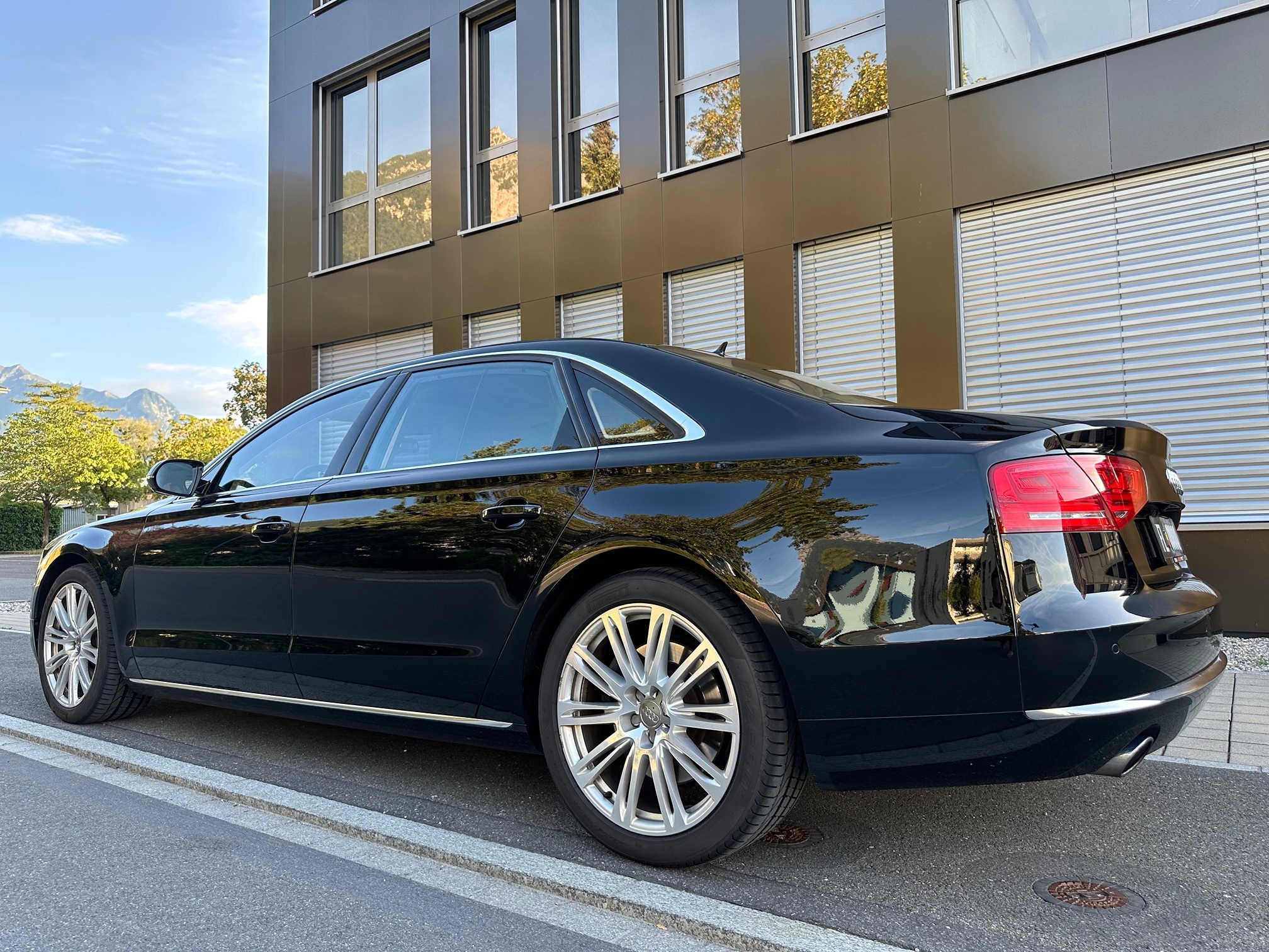 AUDI A8 L 4.0 TFSI — zdjęcie 5