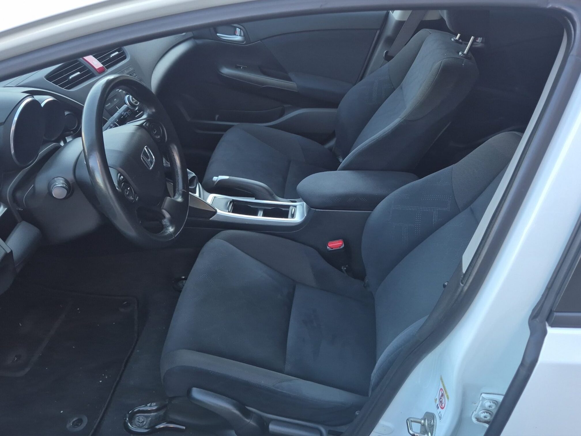 HONDA Civic 5DR 1,6i-DTEC Lifestyle — zdjęcie 9